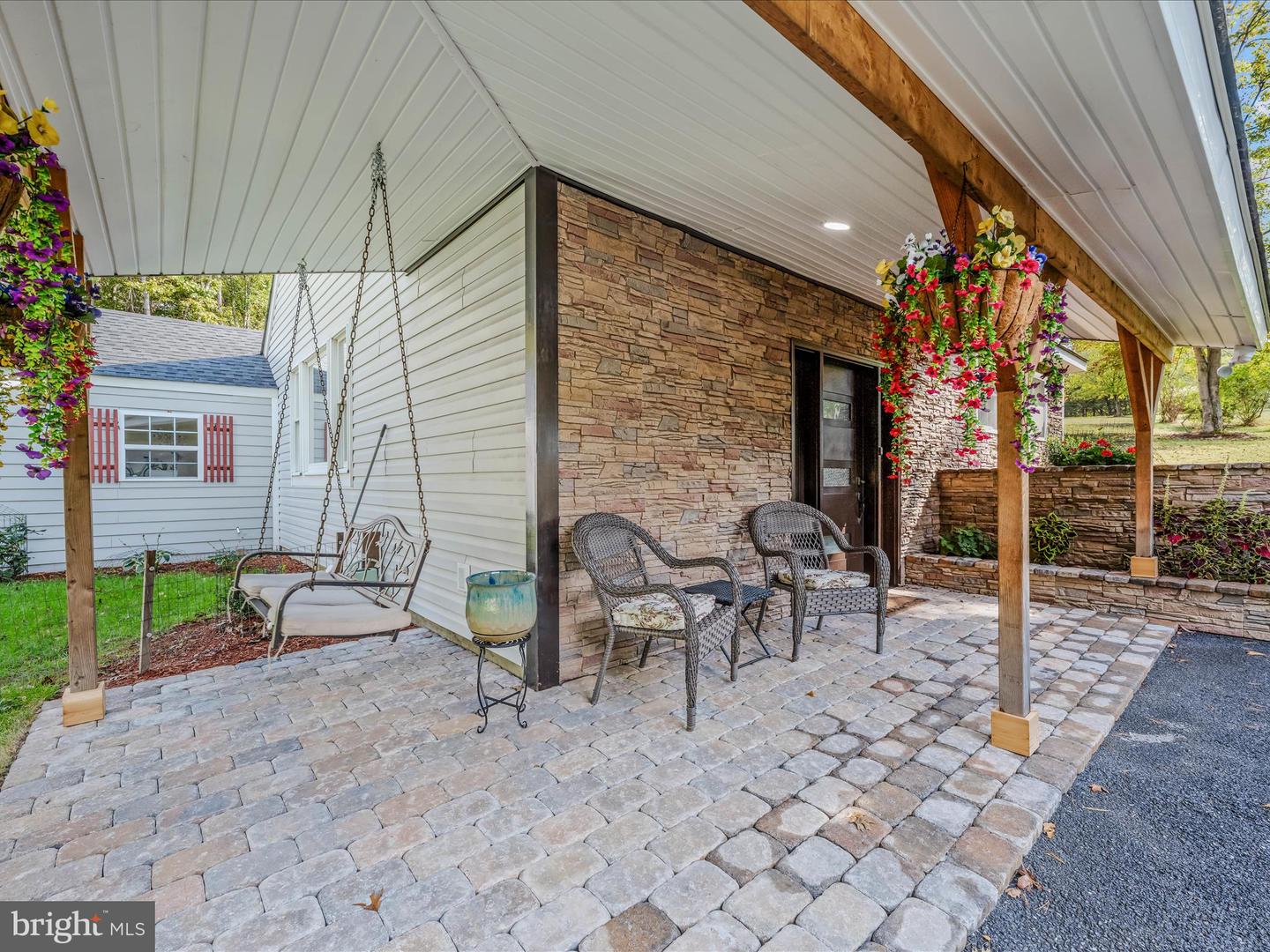 269 Mountain Laurel Dr Property Photo 5
