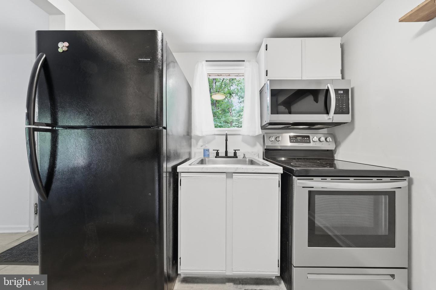 371 Oak Hill Rd Property Photo 5