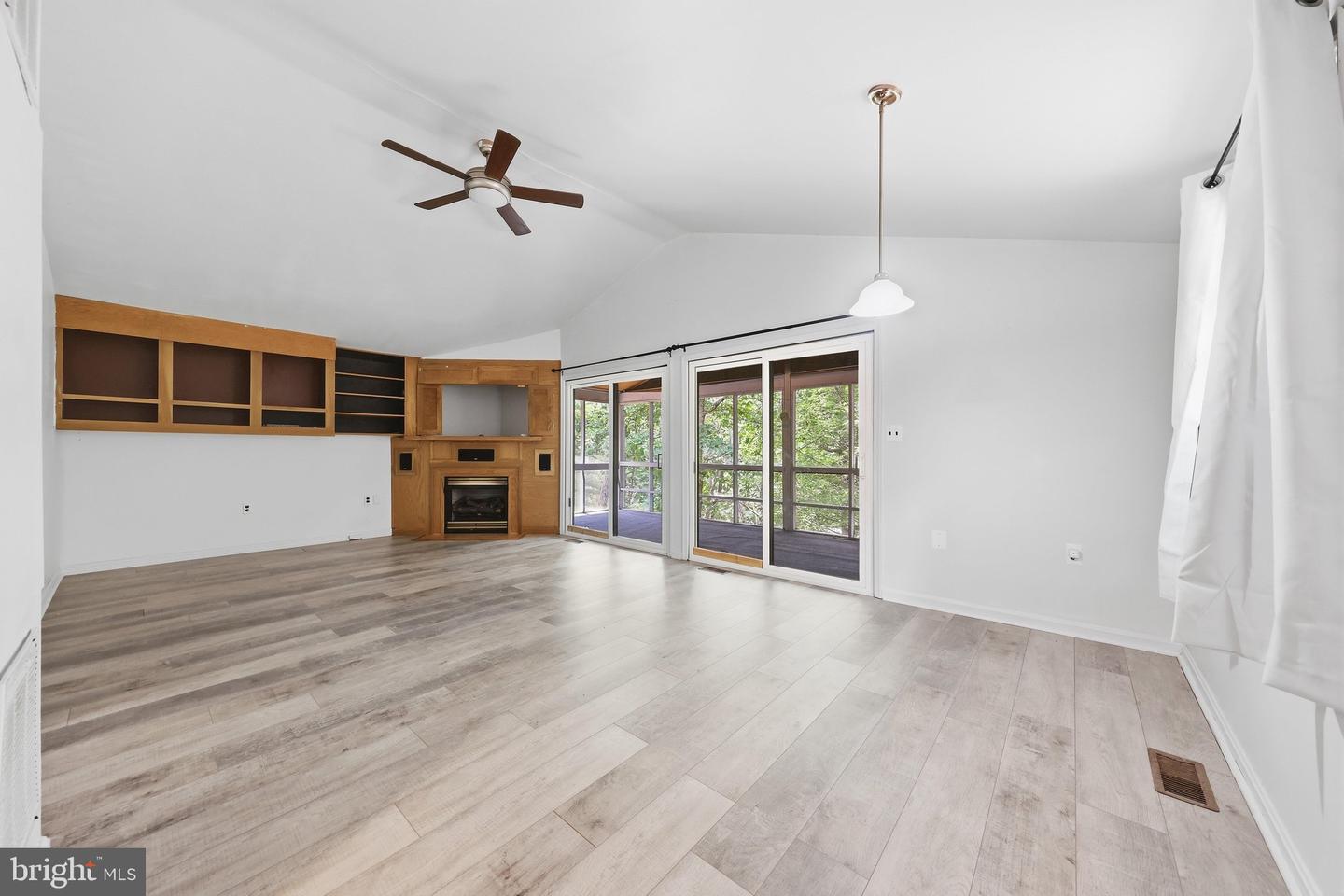 371 Oak Hill Rd Property Photo 11