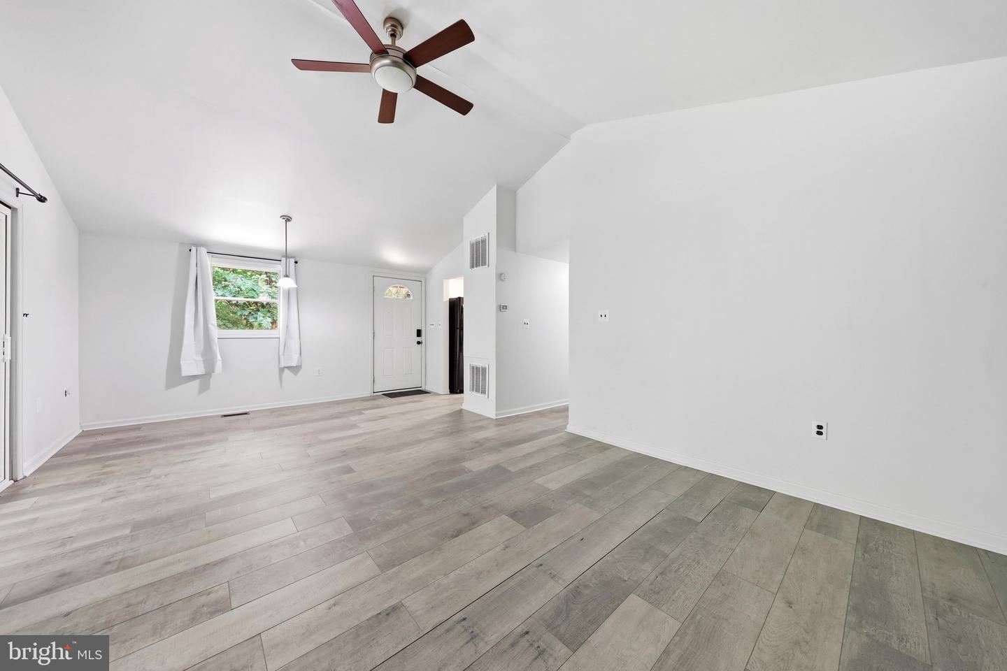 371 Oak Hill Rd Property Photo 17