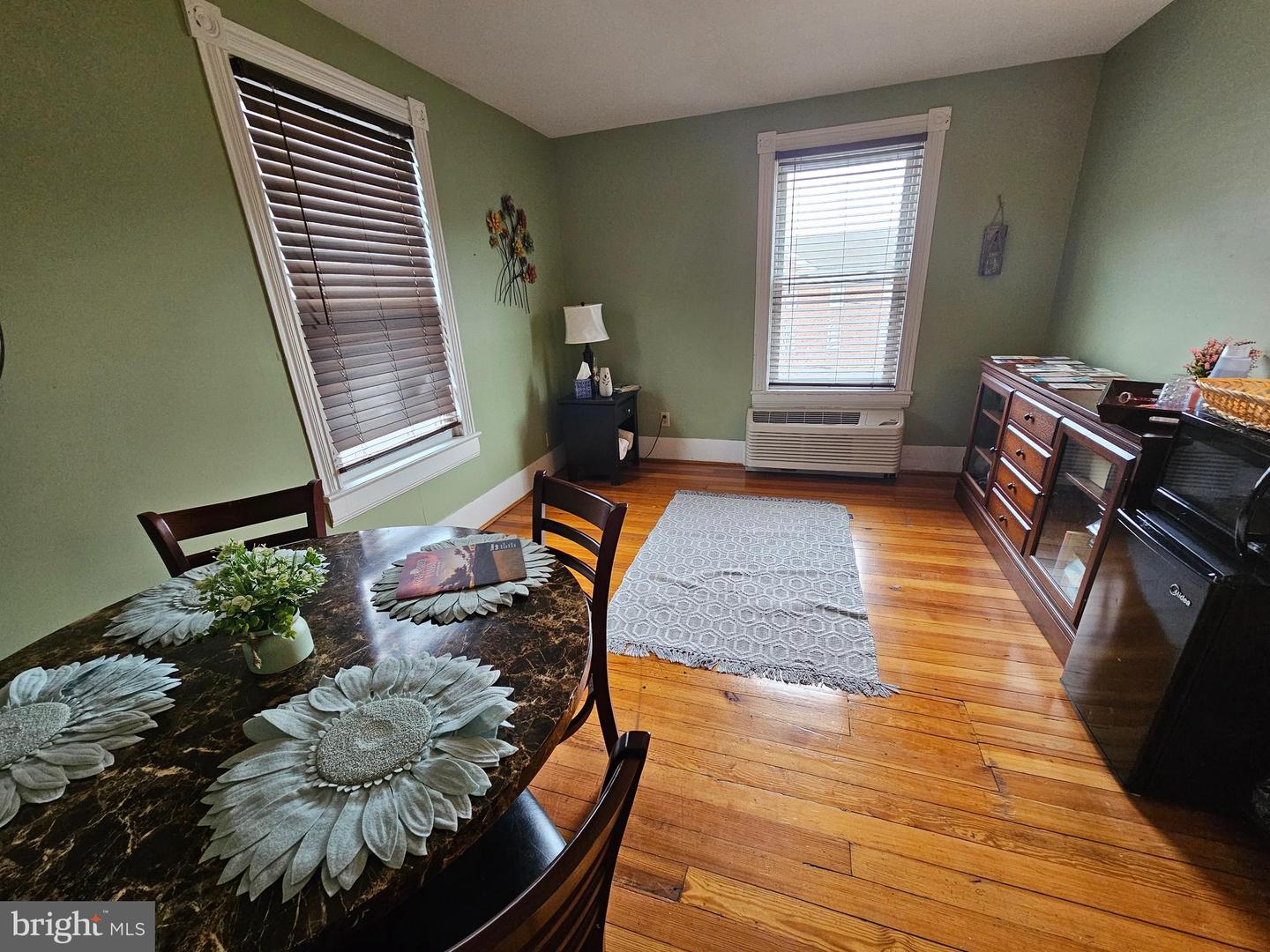 174 N Washington St Property Photo 26