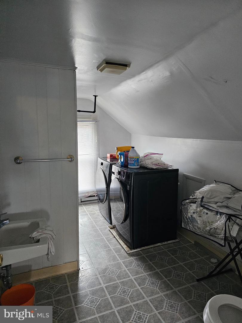 174 N Washington St Property Photo 39