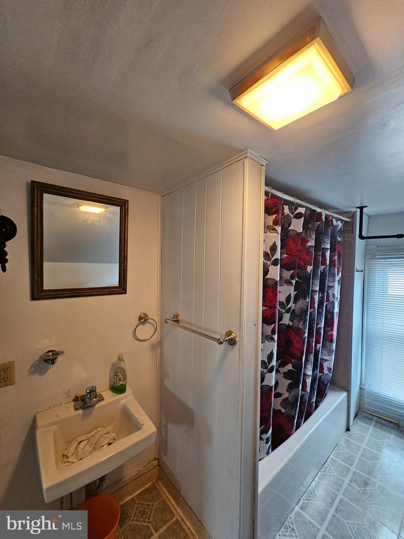 174 N Washington St Property Photo 40
