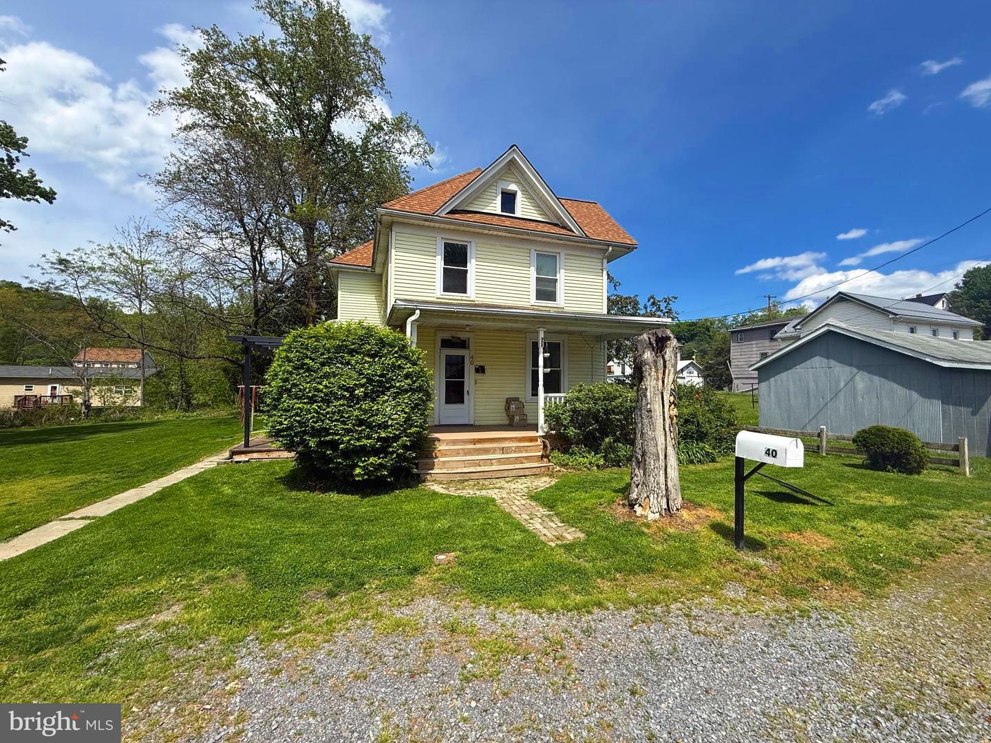 40 Mable Ln Property Photo 1
