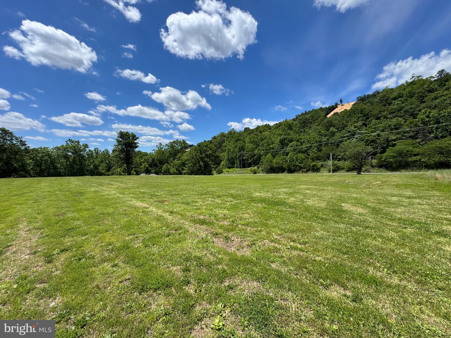 522 #sand Mine Rd Corner Property Photo 8