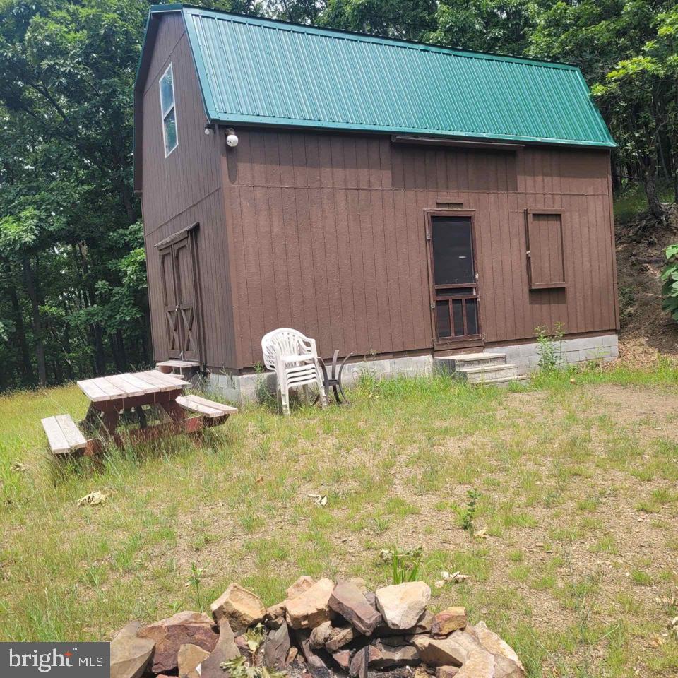 312 Outlook Ln Property Photo 1