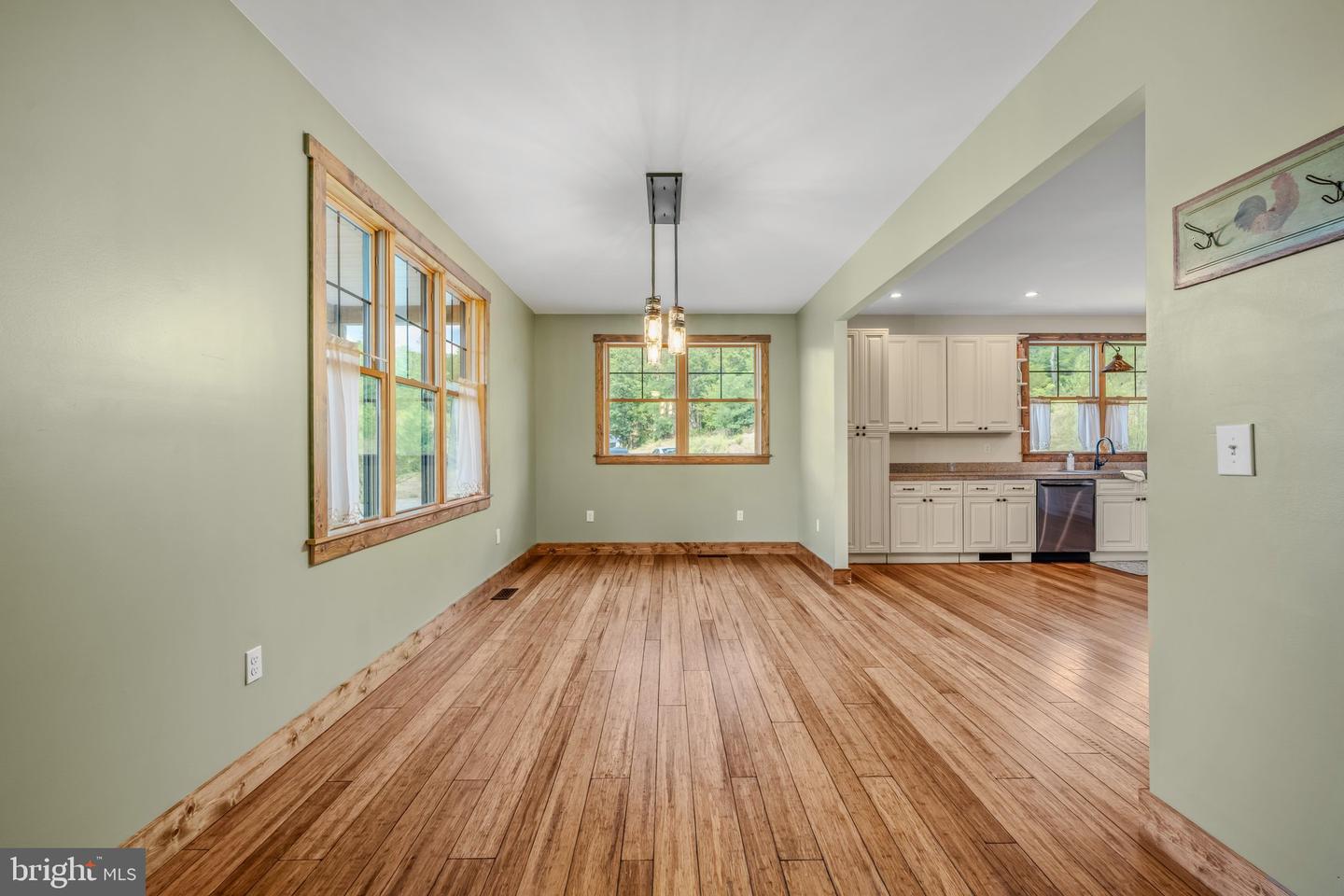 1089 Waugh Rd Property Photo 15
