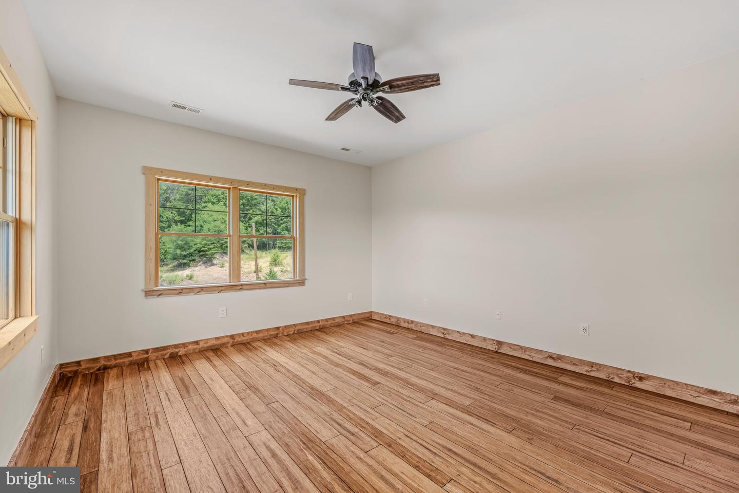 1089 Waugh Rd Property Photo 33
