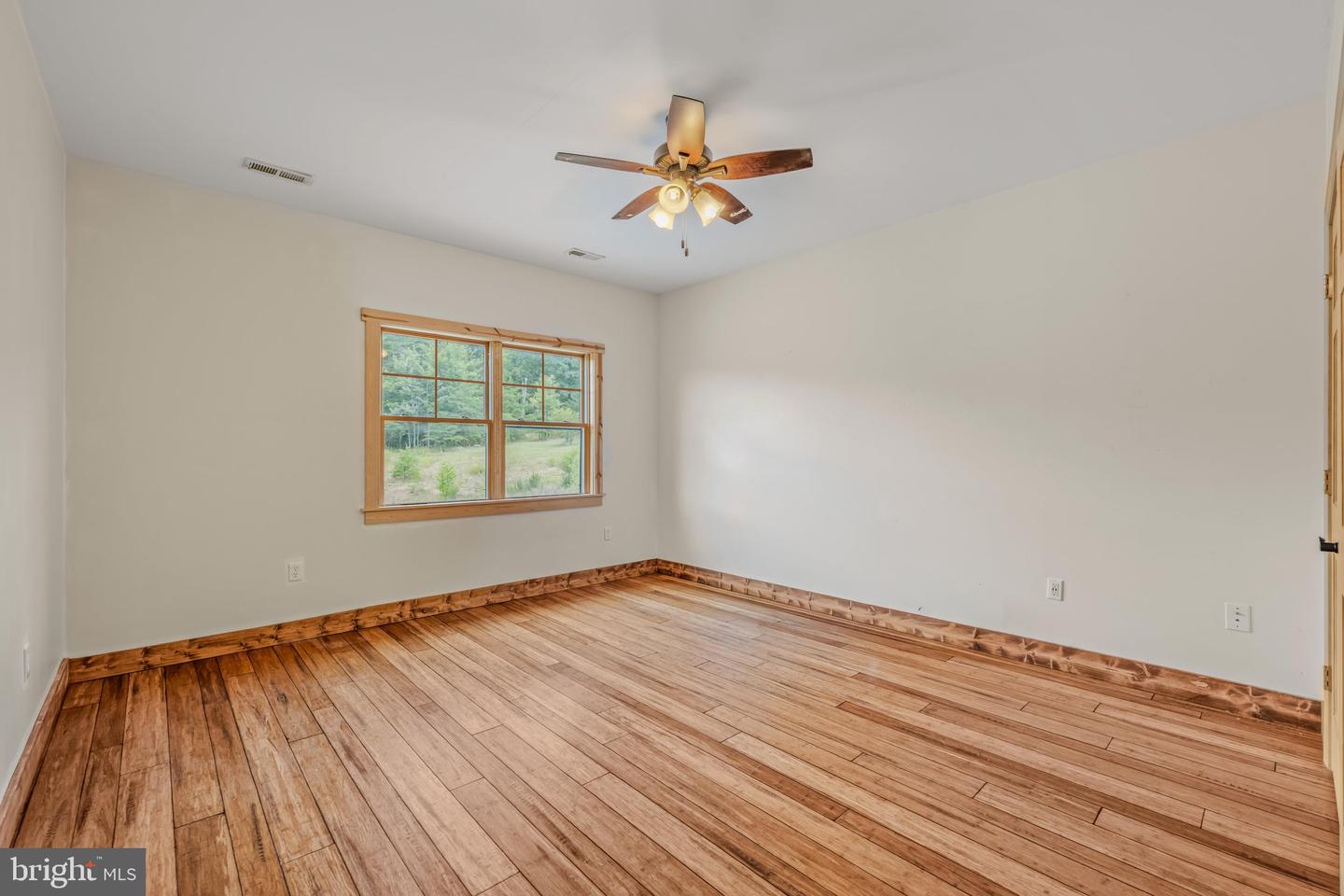 1089 Waugh Rd Property Photo 37