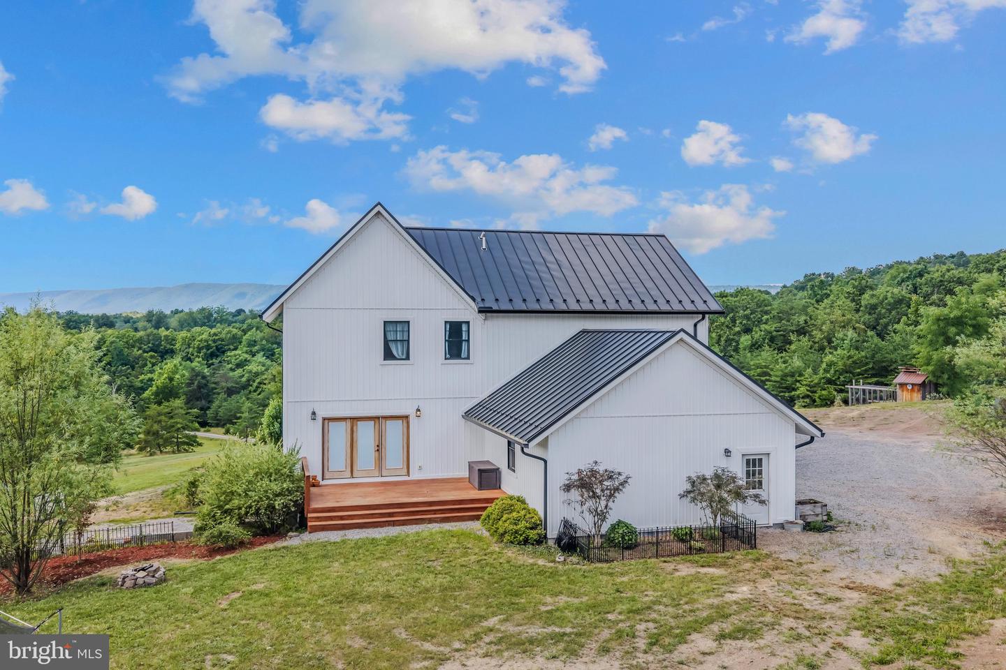 1089 Waugh Rd Property Photo 51