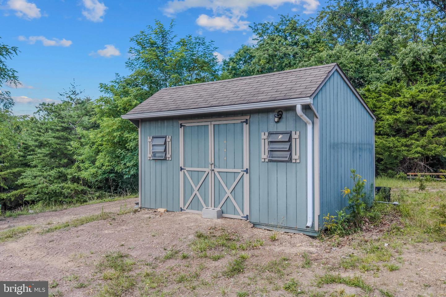 1089 Waugh Rd Property Photo 52