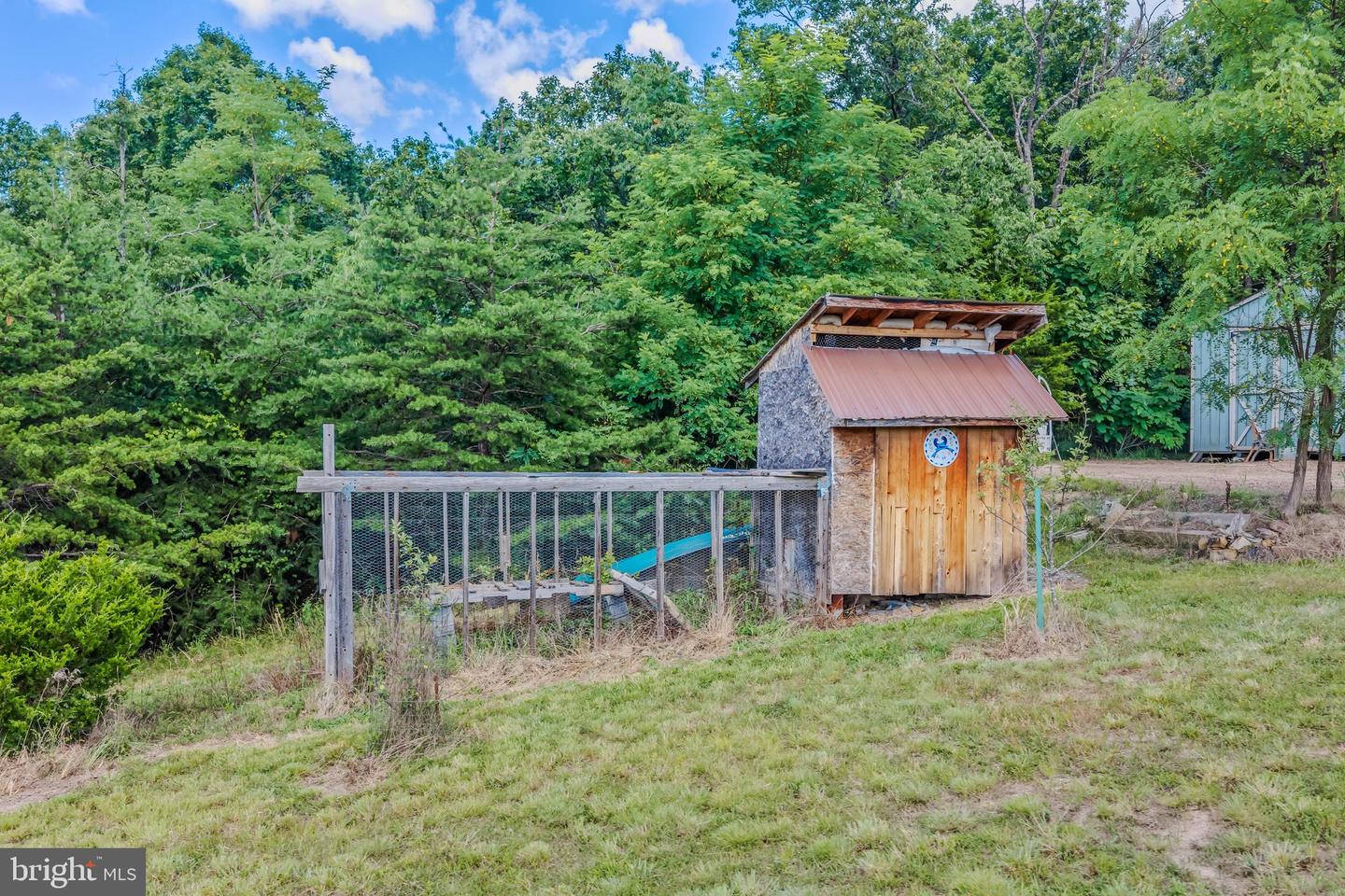 1089 Waugh Rd Property Photo 53