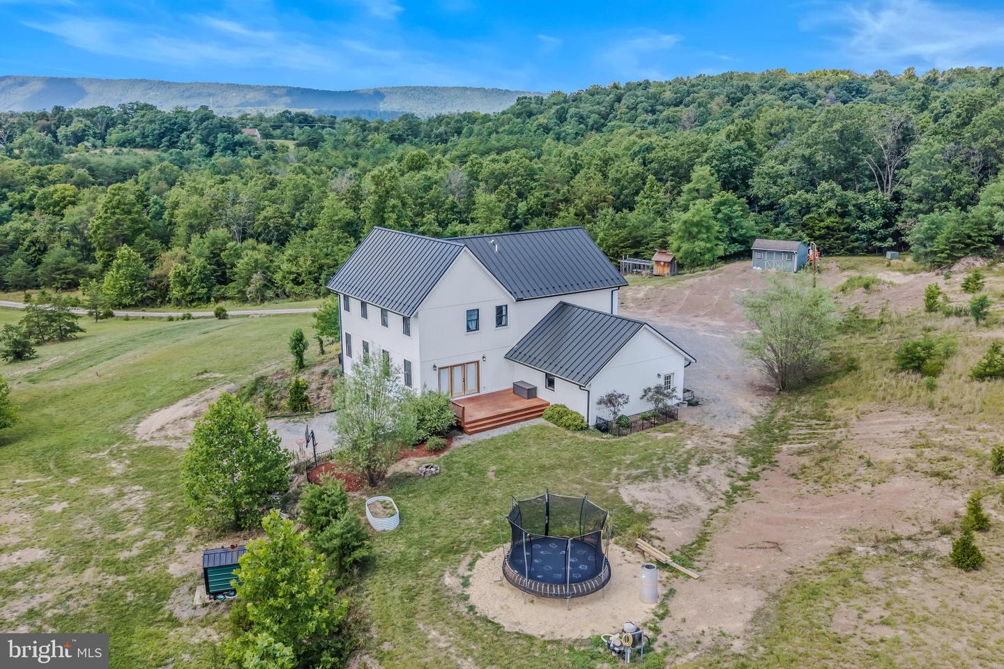 1089 Waugh Rd Property Photo 60