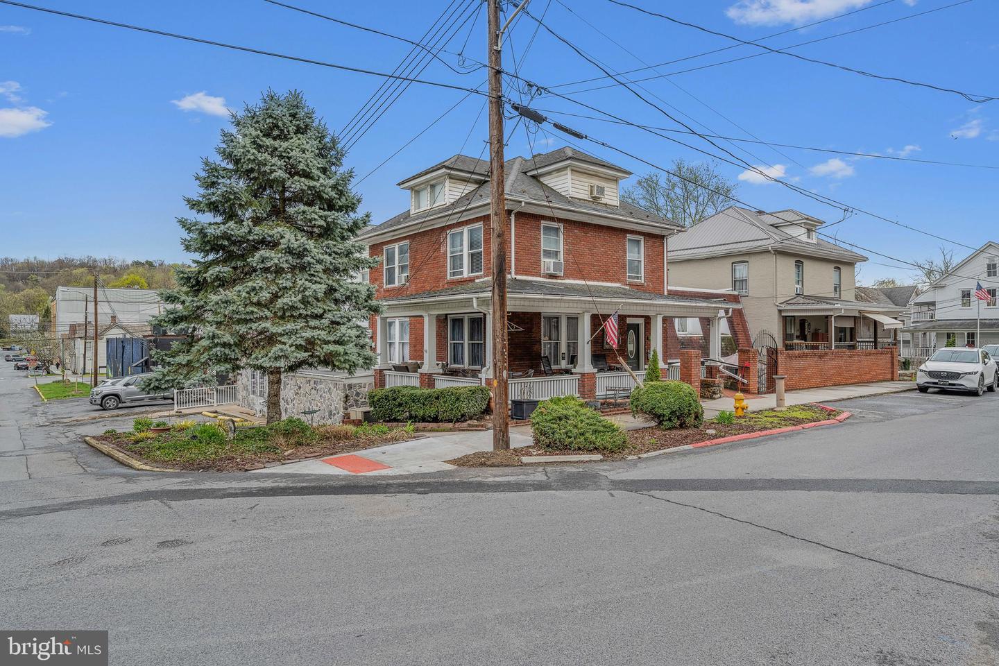 176/184 Wilkes Street Property Photo 1
