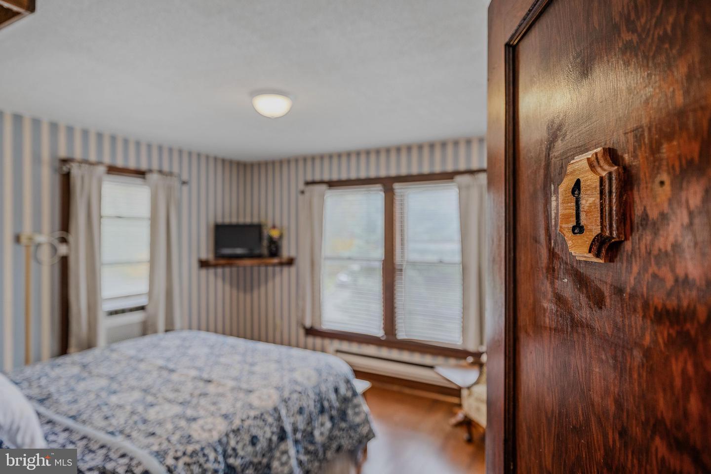 176/184 Wilkes Street Property Photo 8