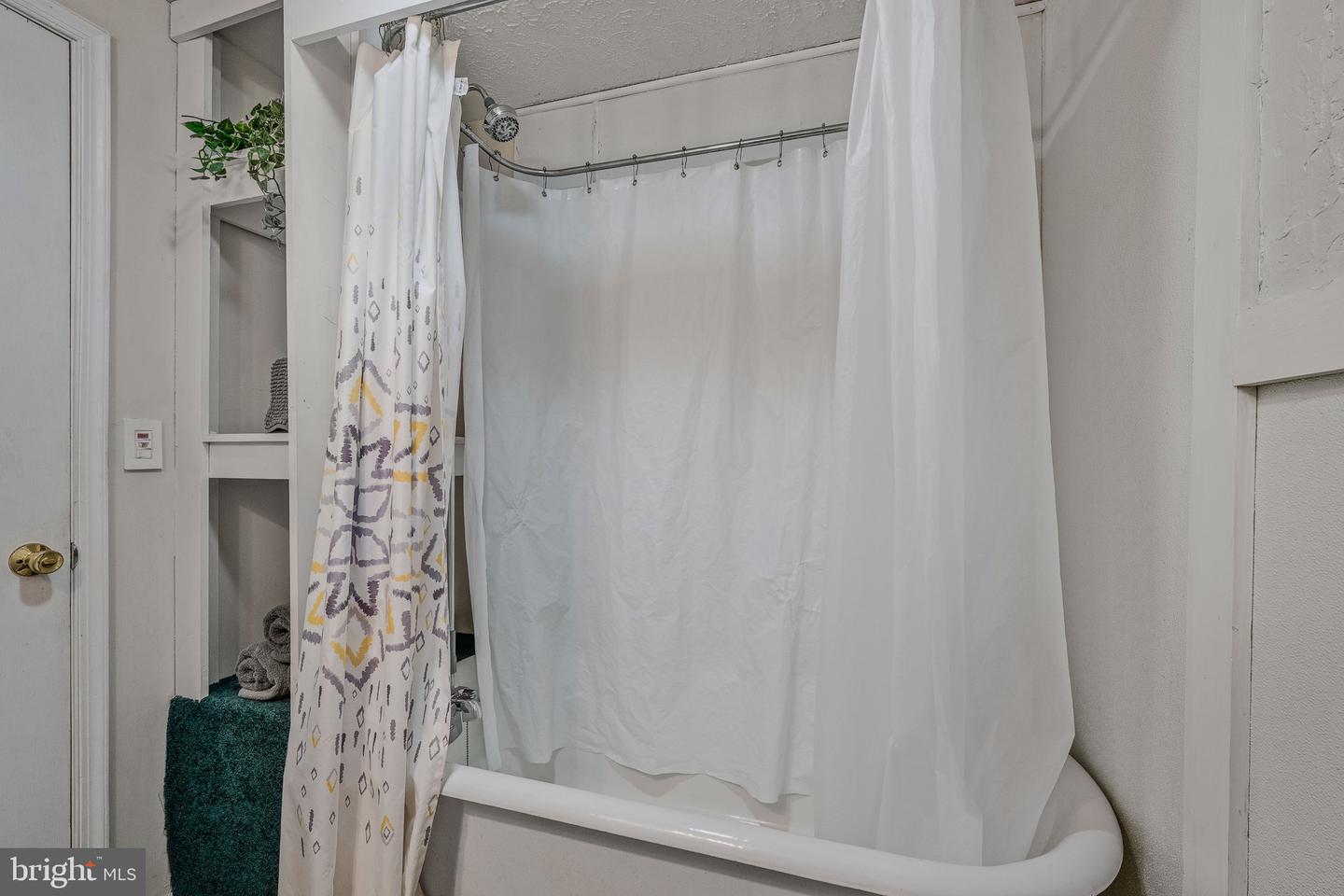 176/184 Wilkes Street Property Photo 14