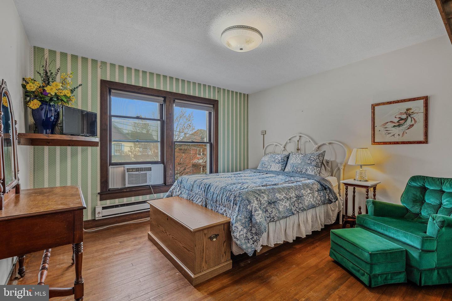 176/184 Wilkes Street Property Photo 16