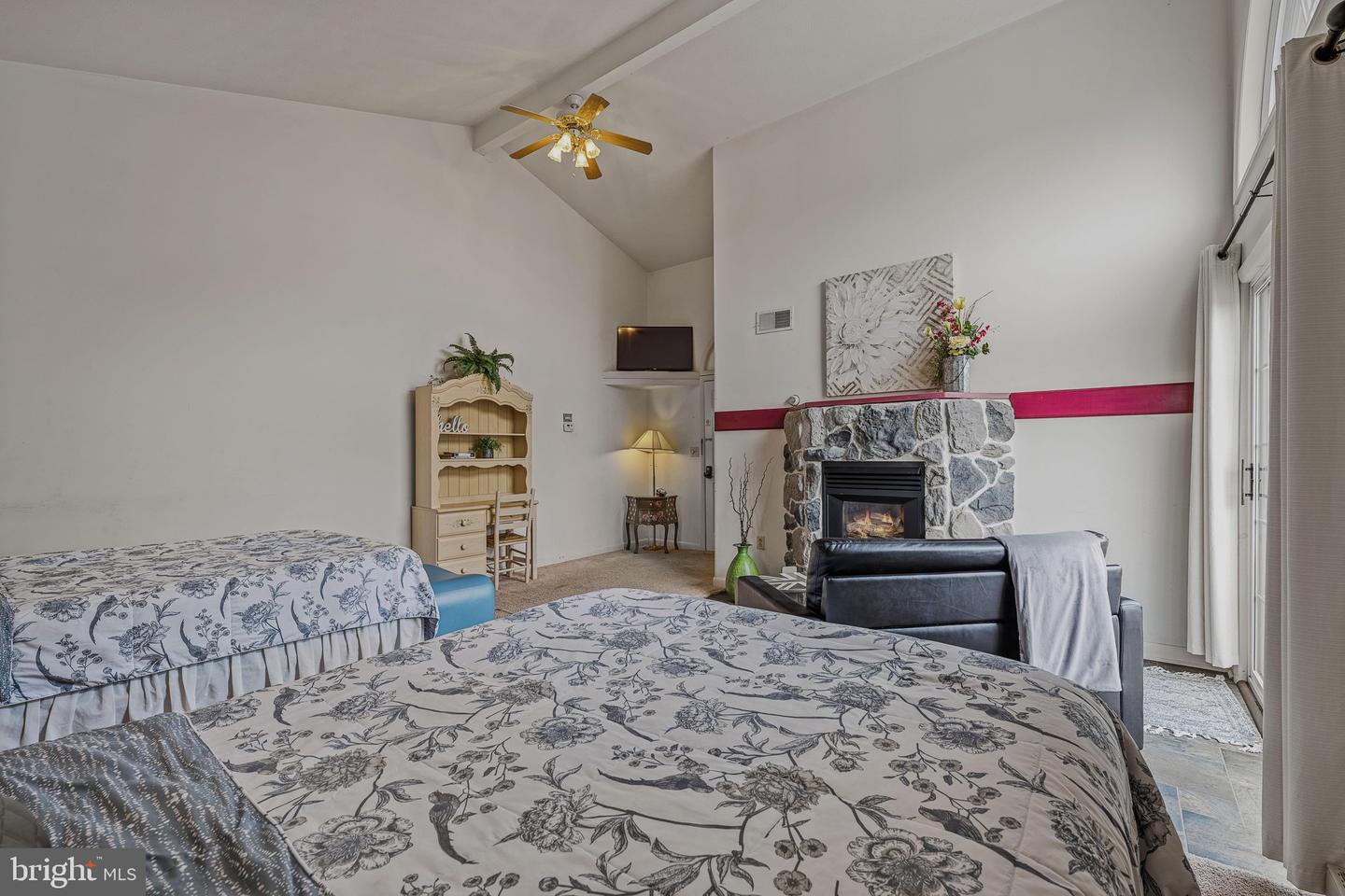 176/184 Wilkes Street Property Photo 25