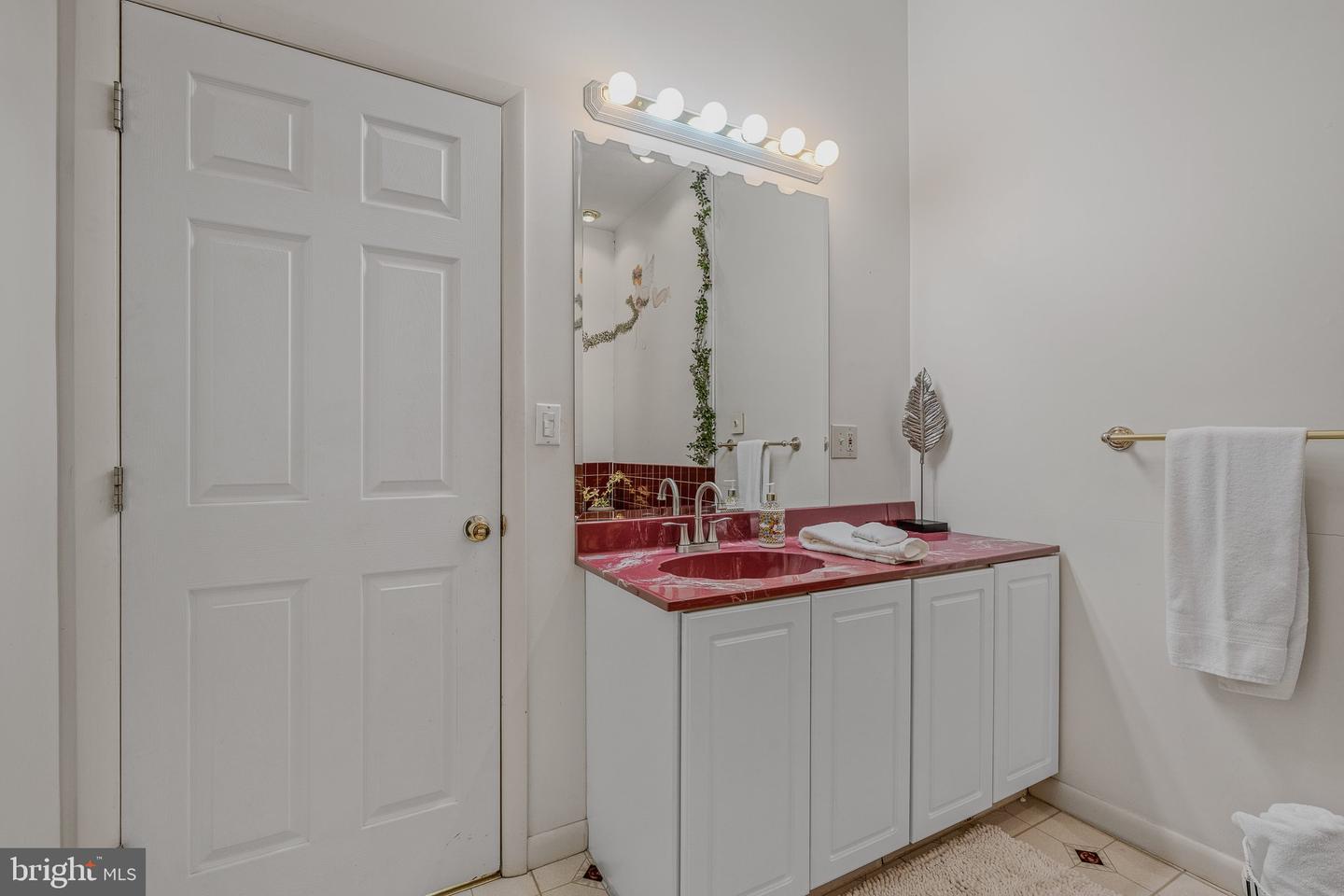 176/184 Wilkes Street Property Photo 27