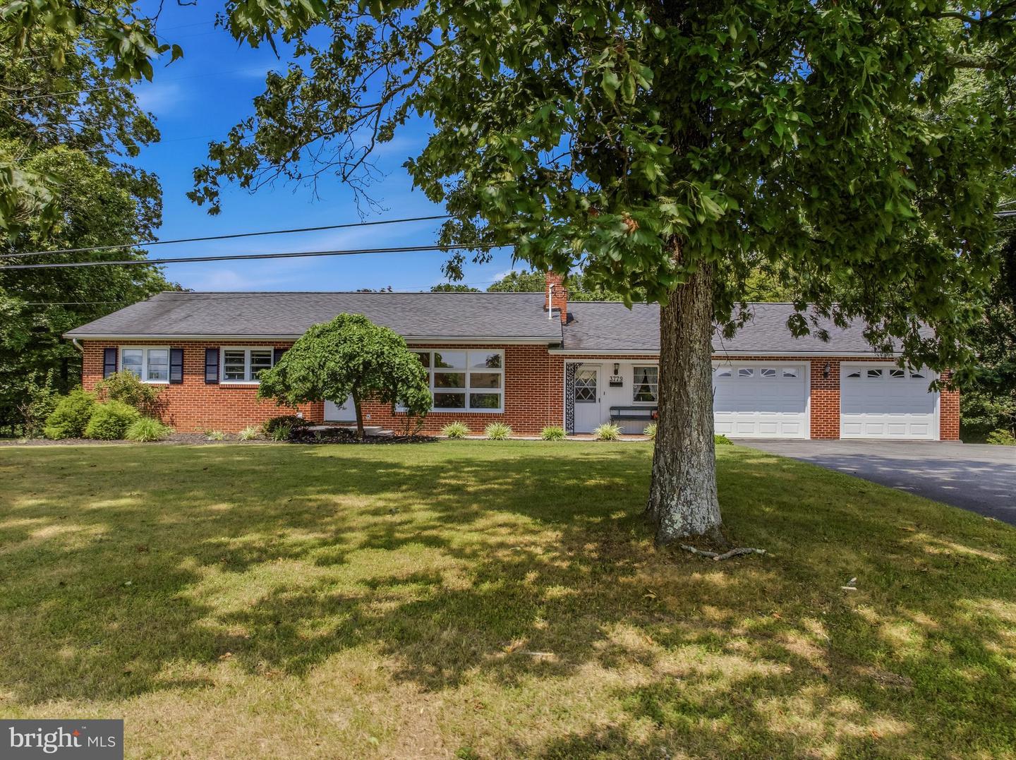 3779 Fairview Dr Property Photo 1