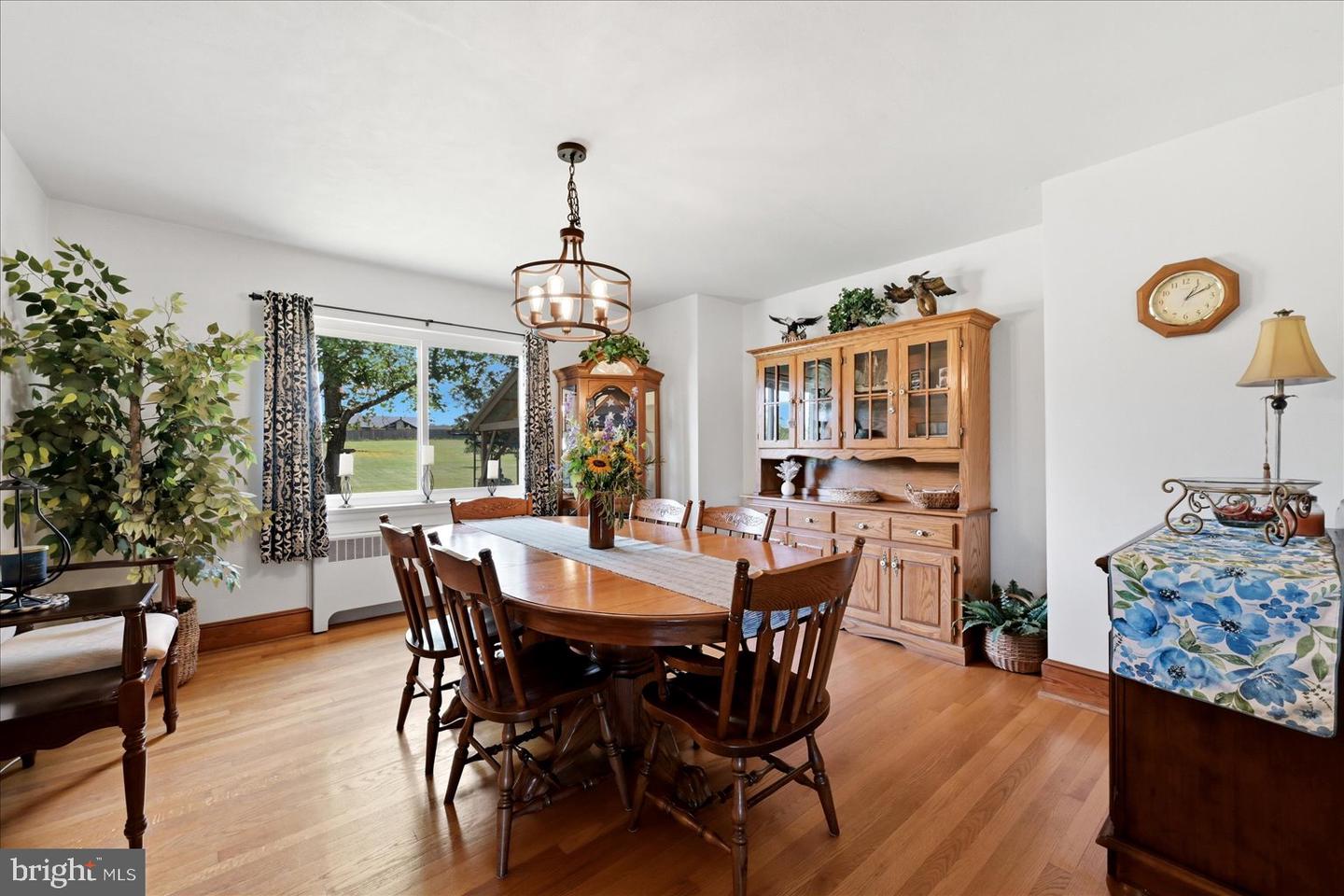 9581 Valley Rd Property Photo 10