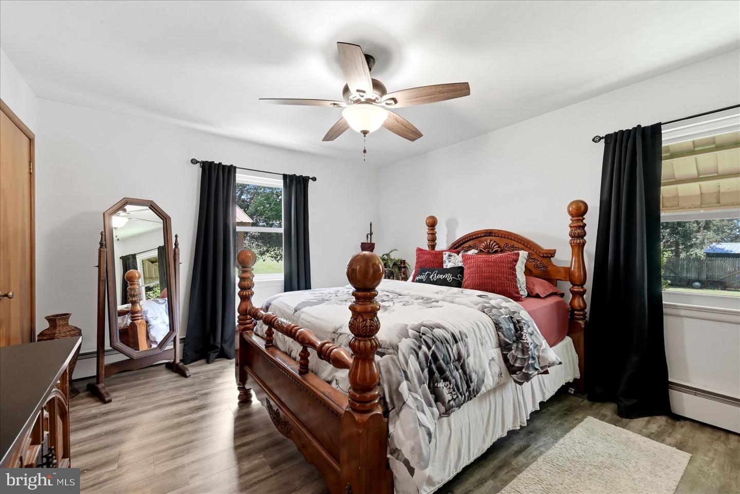 9581 Valley Rd Property Photo 16