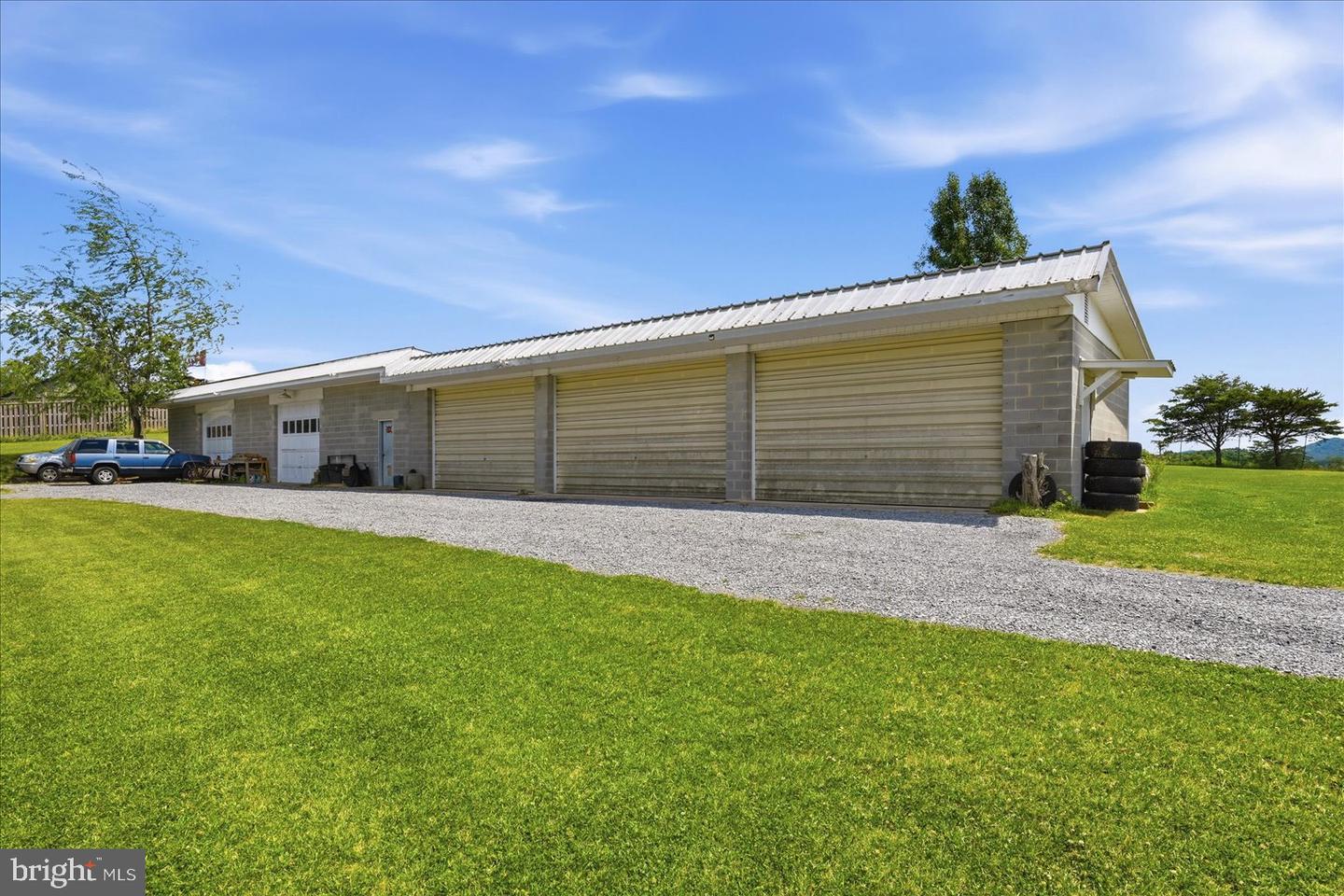 9581 Valley Rd Property Photo 40
