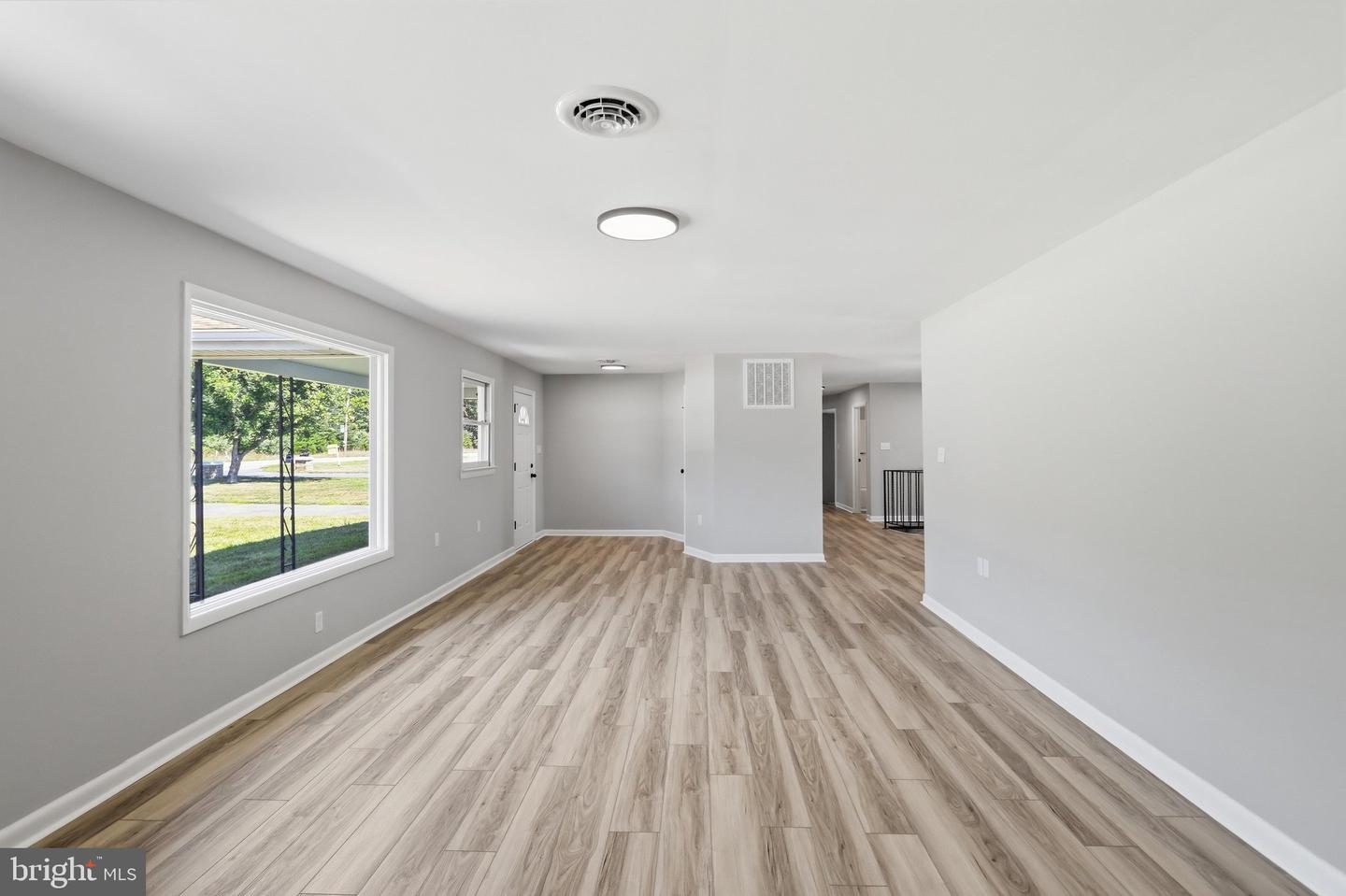 11223 Valley Rd Property Photo 6