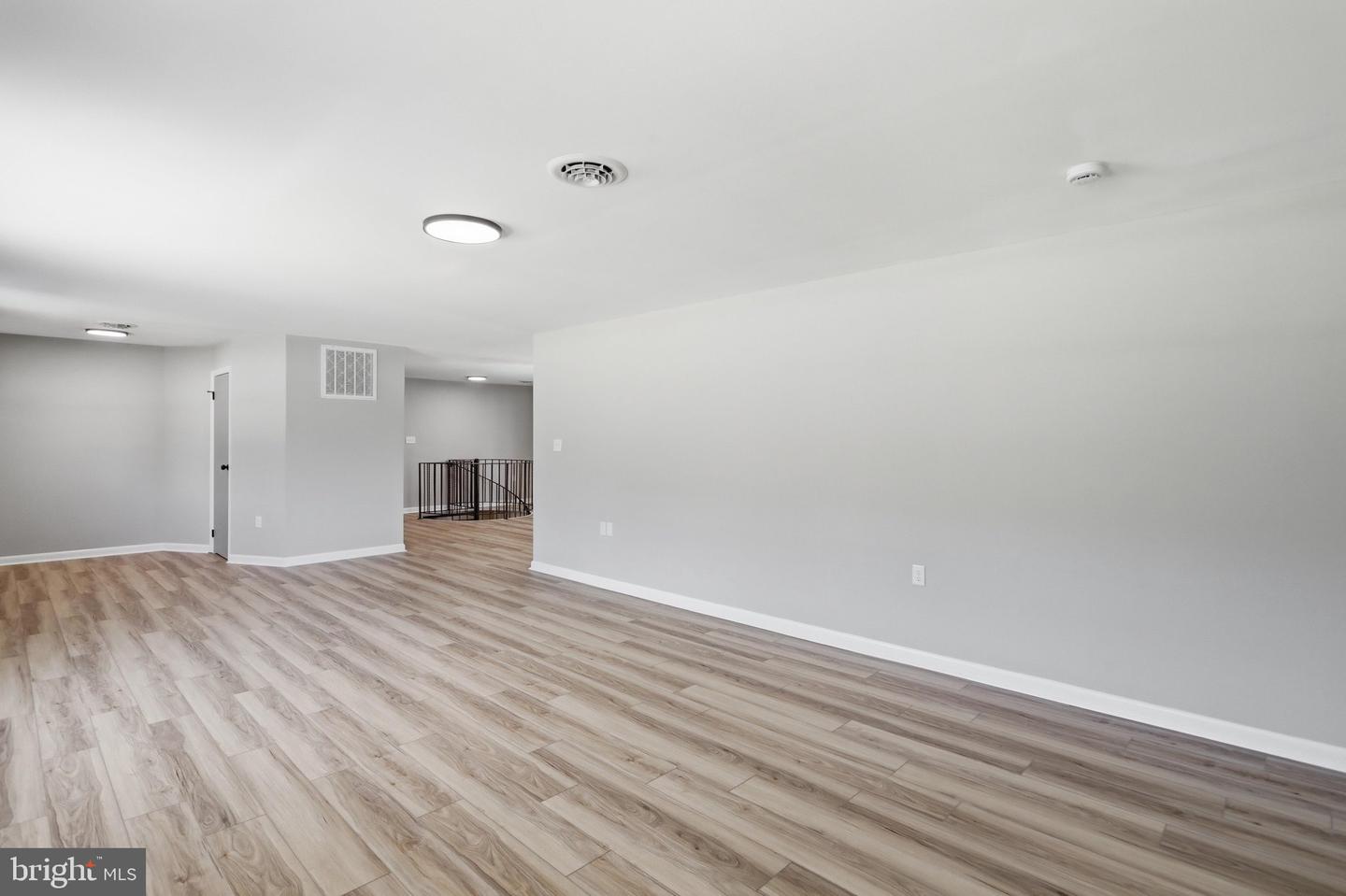 11223 Valley Rd Property Photo 8