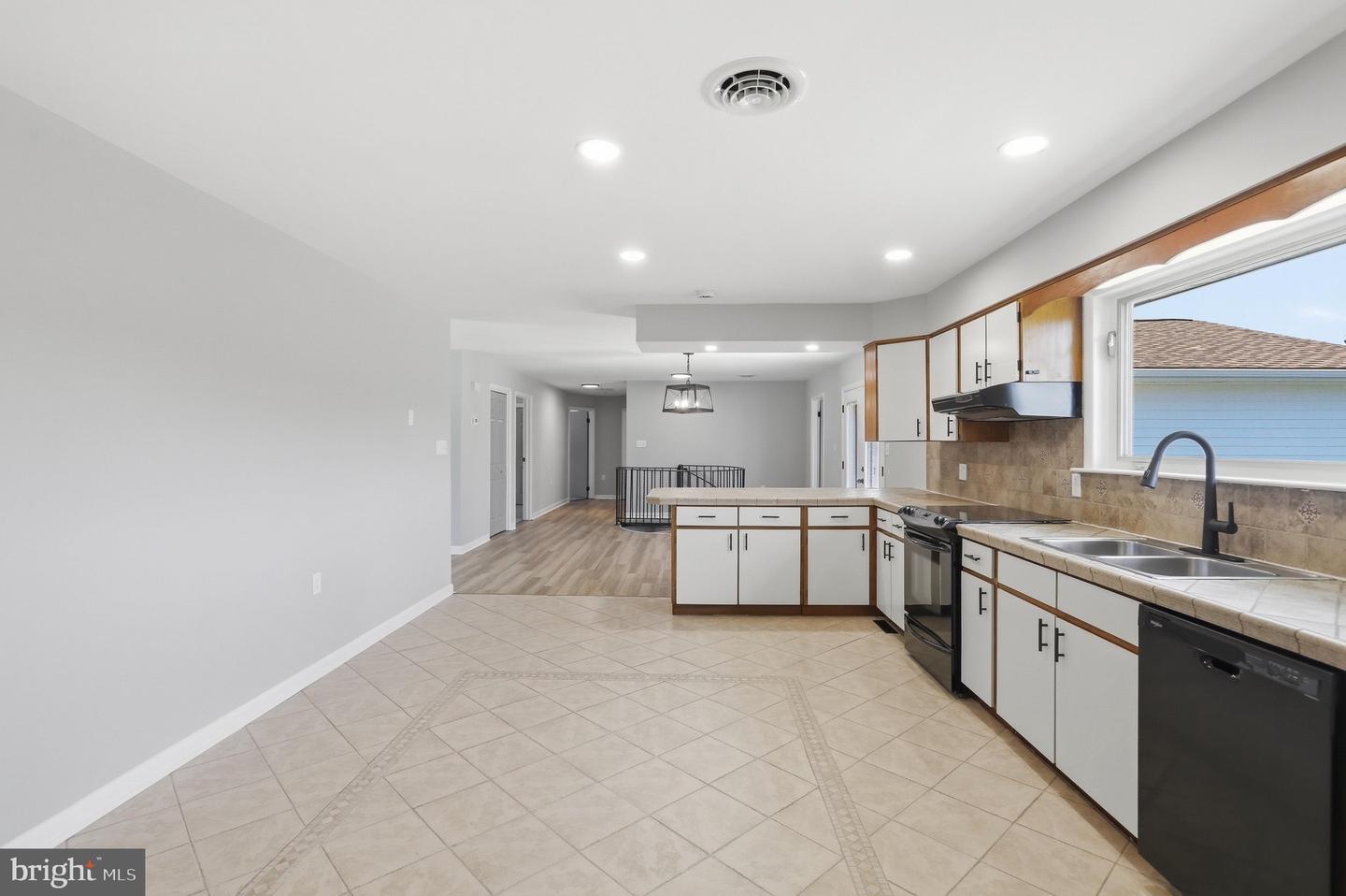 11223 Valley Rd Property Photo 11