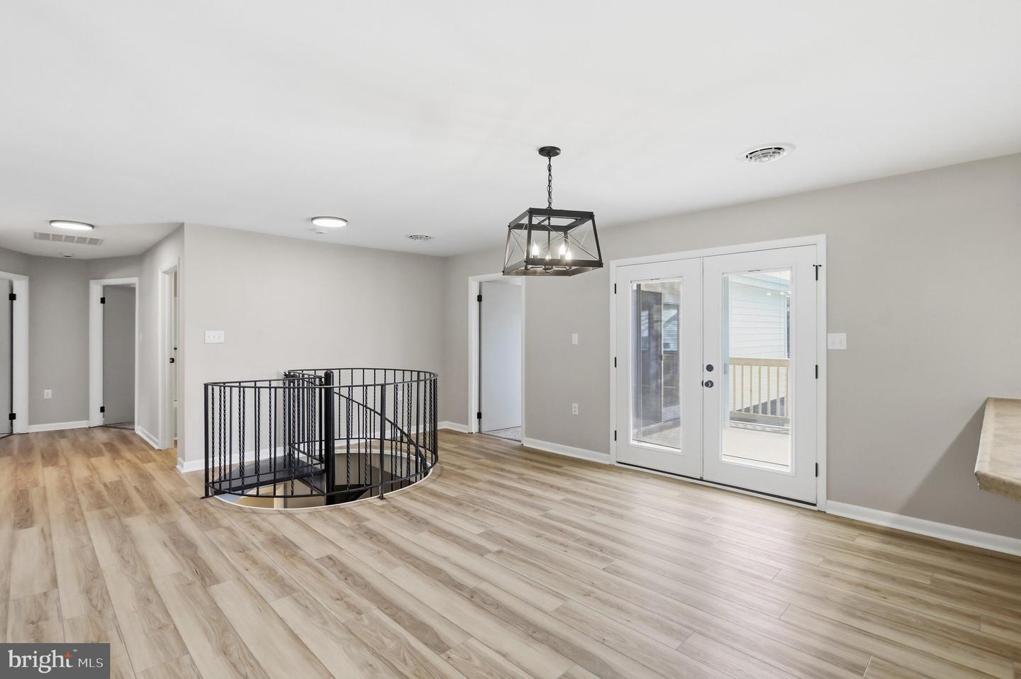11223 Valley Rd Property Photo 14