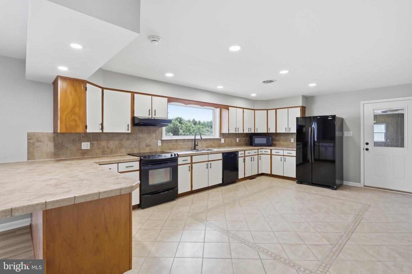 11223 Valley Rd Property Photo 15