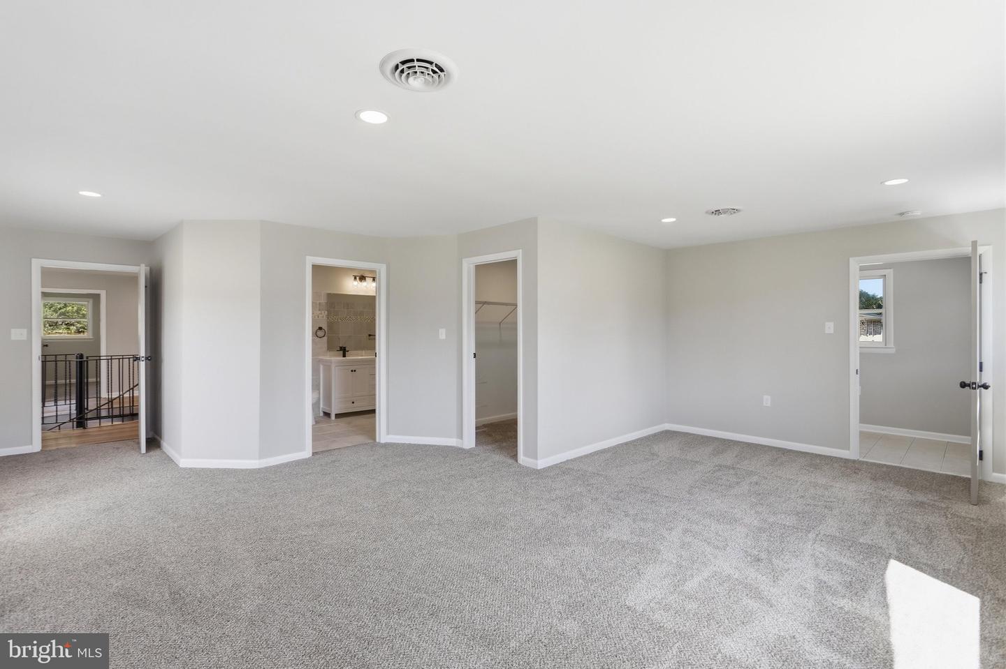 11223 Valley Rd Property Photo 17