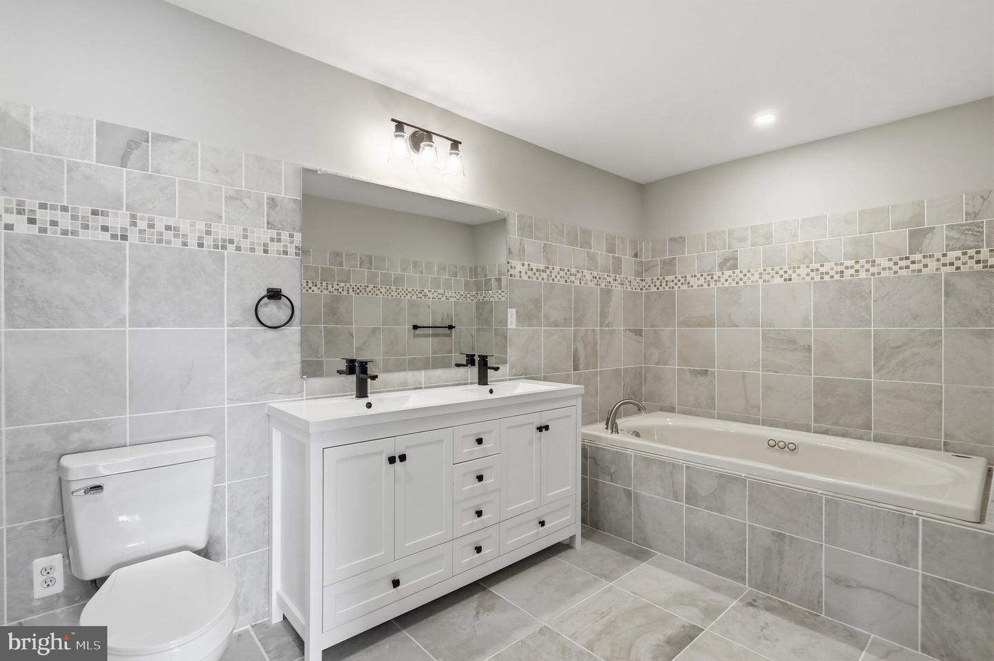 11223 Valley Rd Property Photo 19