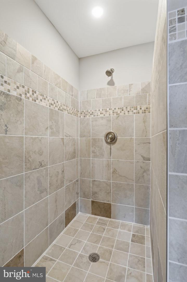 11223 Valley Rd Property Photo 20