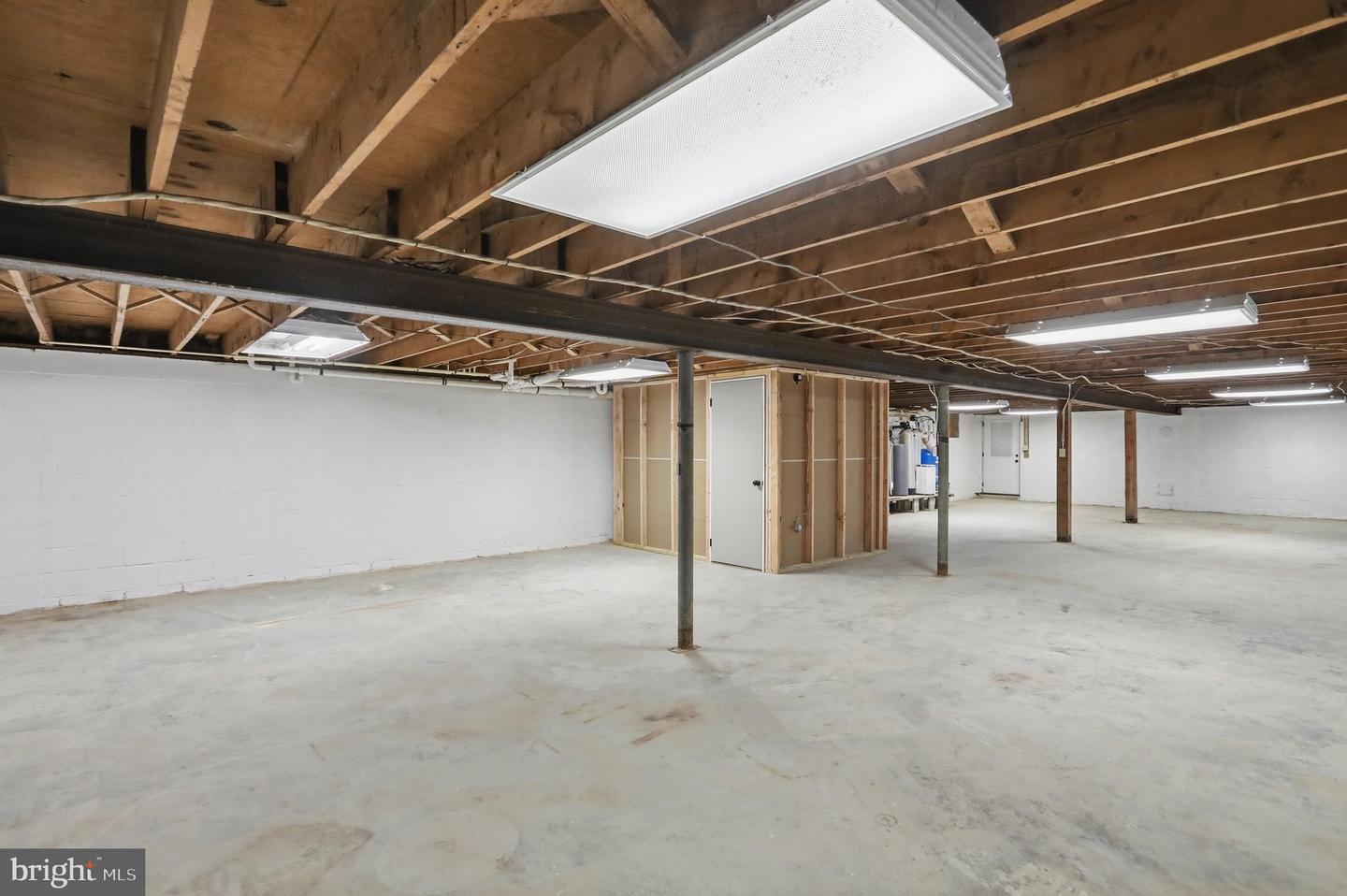 11223 Valley Rd Property Photo 37