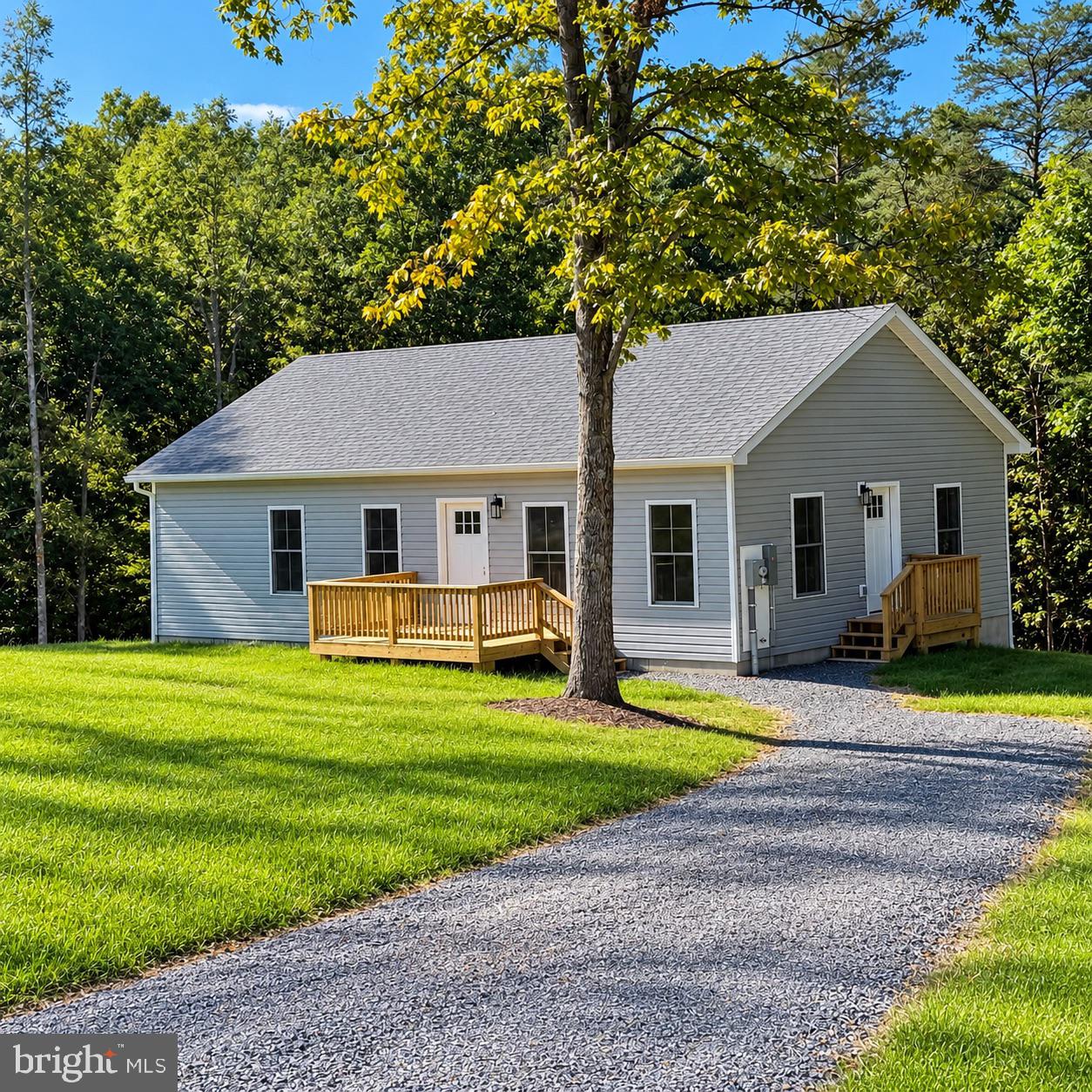 193 YOUNG LN Property Photo 1