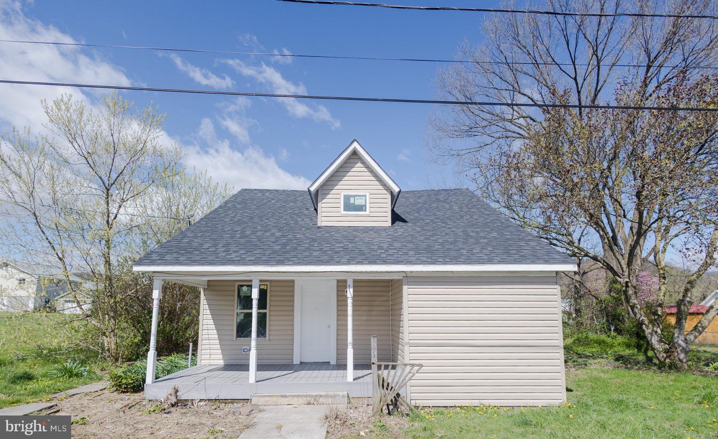 JACKSON ST Property Photo 1