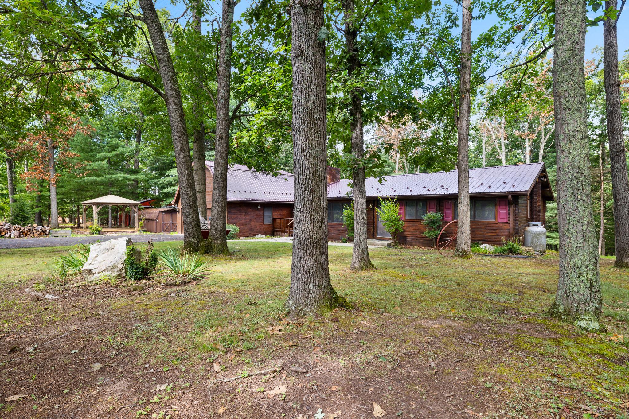 422 Clearfield Dr Property Photo 3