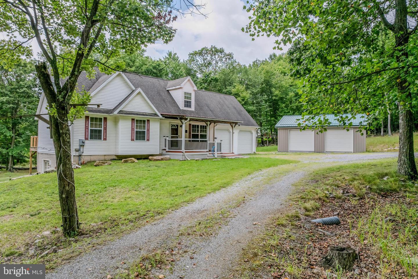 37 Paynes Ln Property Photo 1