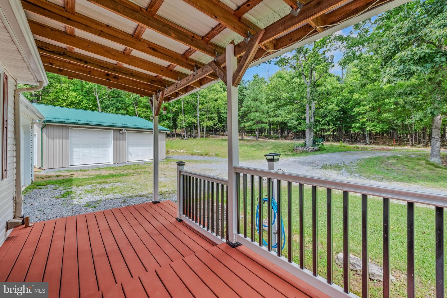 37 Paynes Ln Property Photo 5