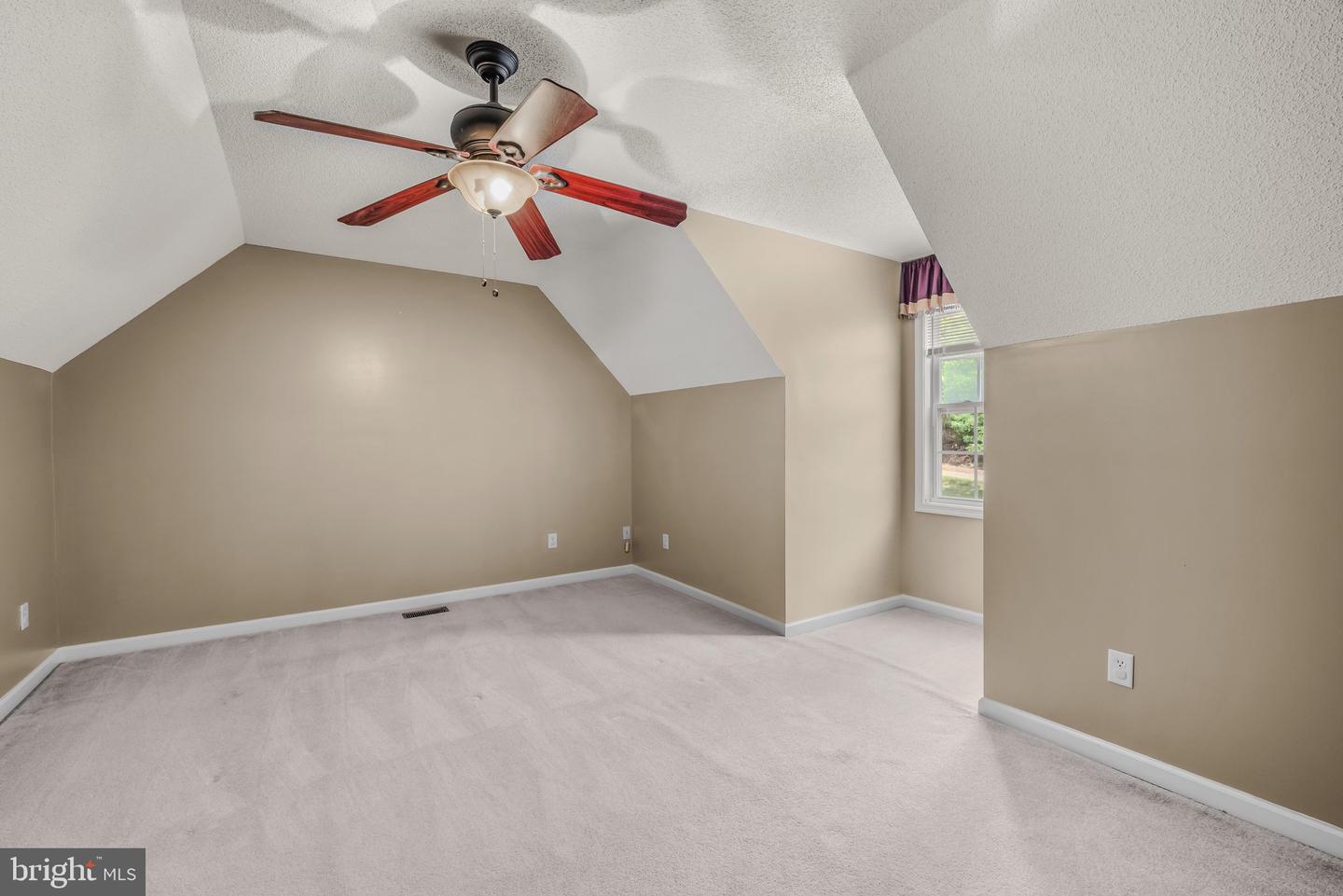 37 Paynes Ln Property Photo 30