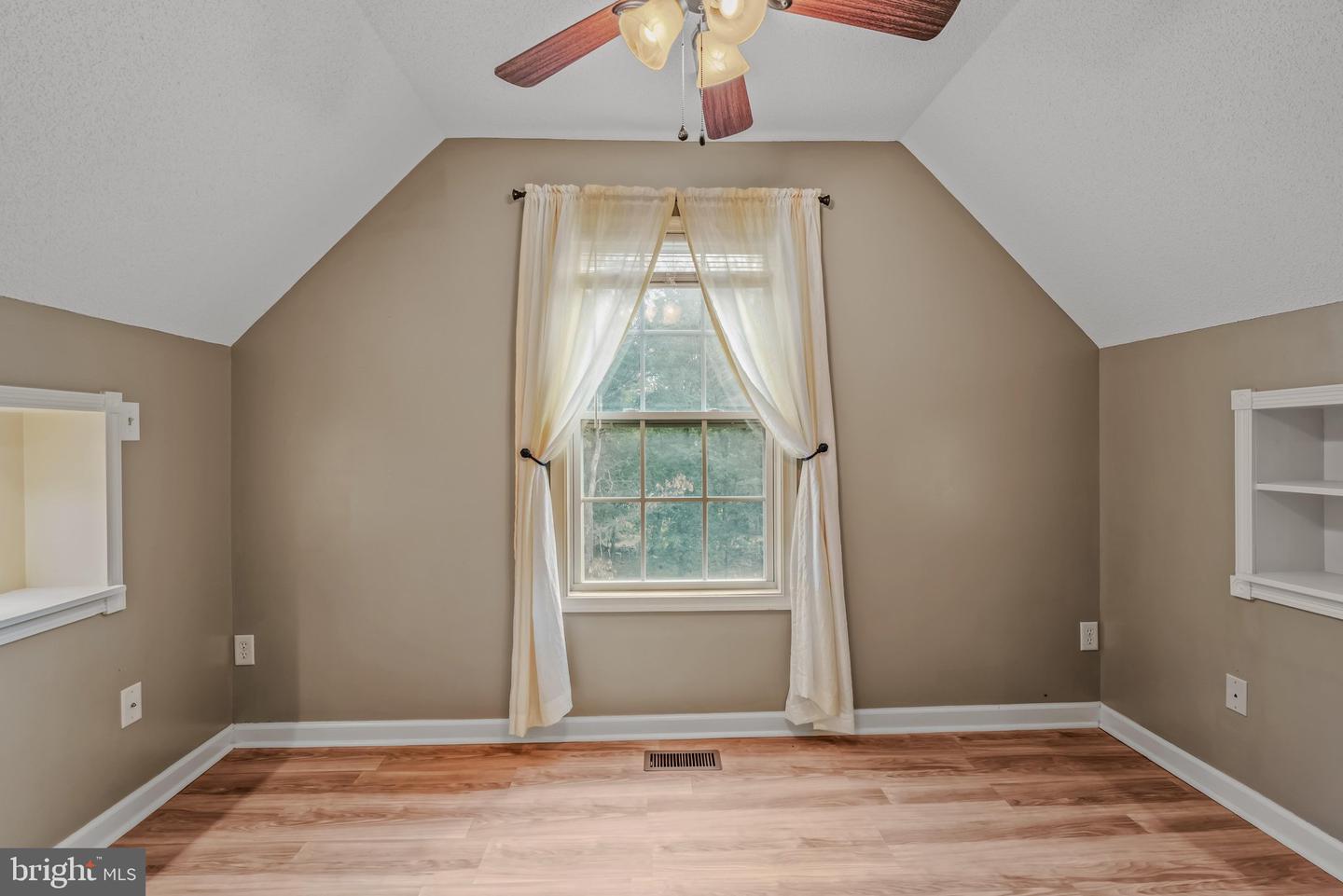 37 Paynes Ln Property Photo 35