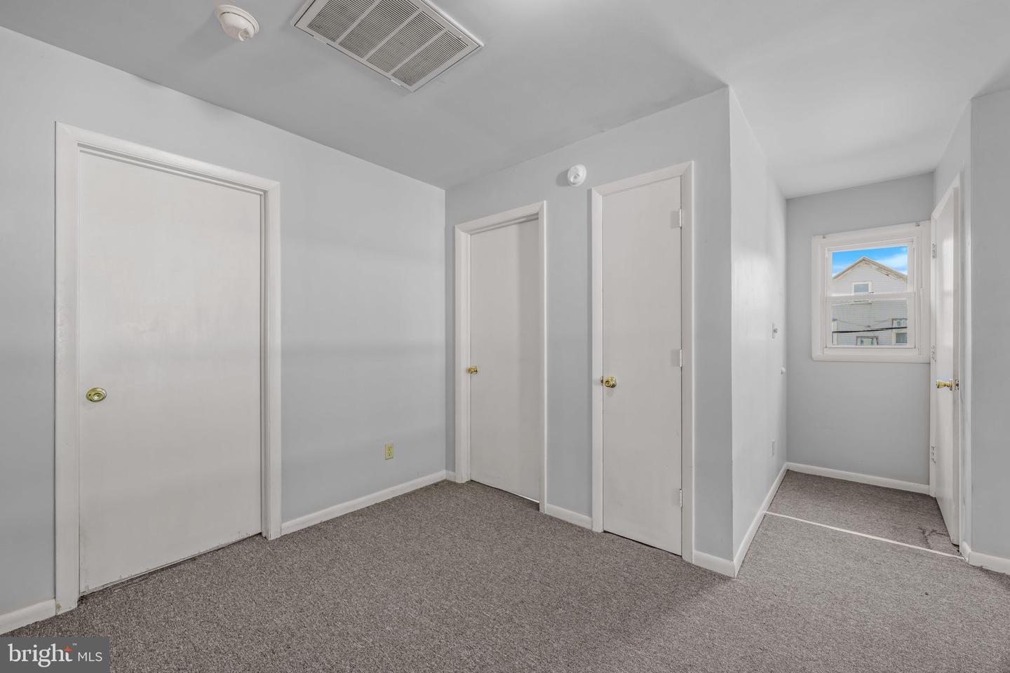 168 N Washington St #200 Property Photo 6