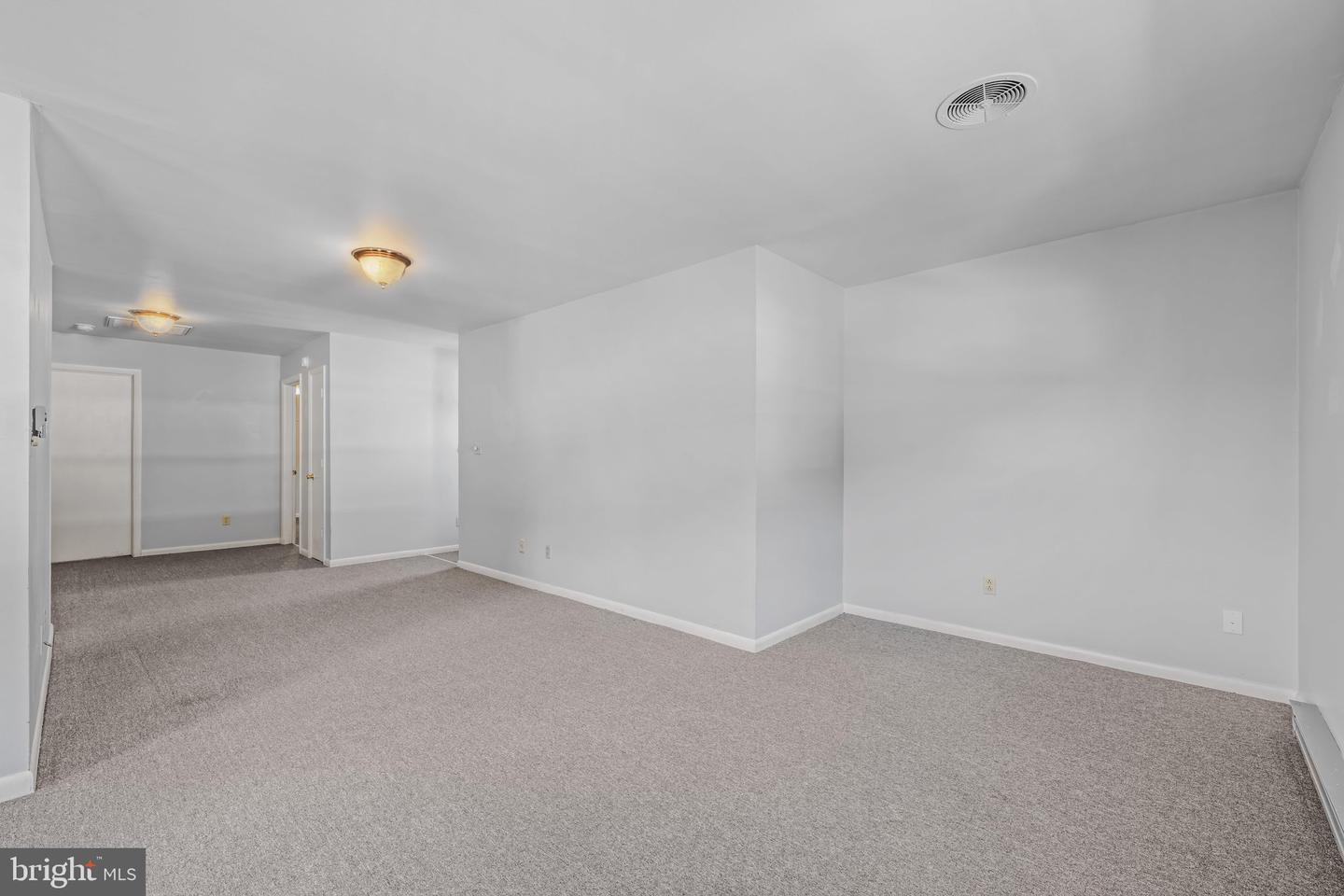 168 N Washington St #200 Property Photo 8