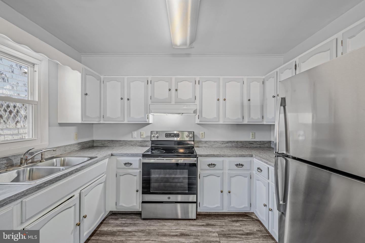 168 N Washington St #200 Property Photo 12