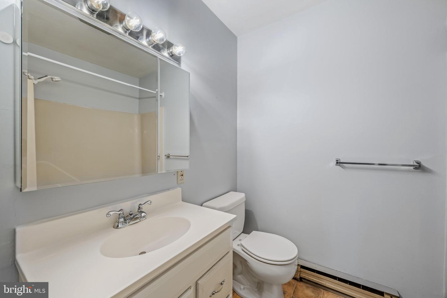 168 N Washington St #200 Property Photo 17
