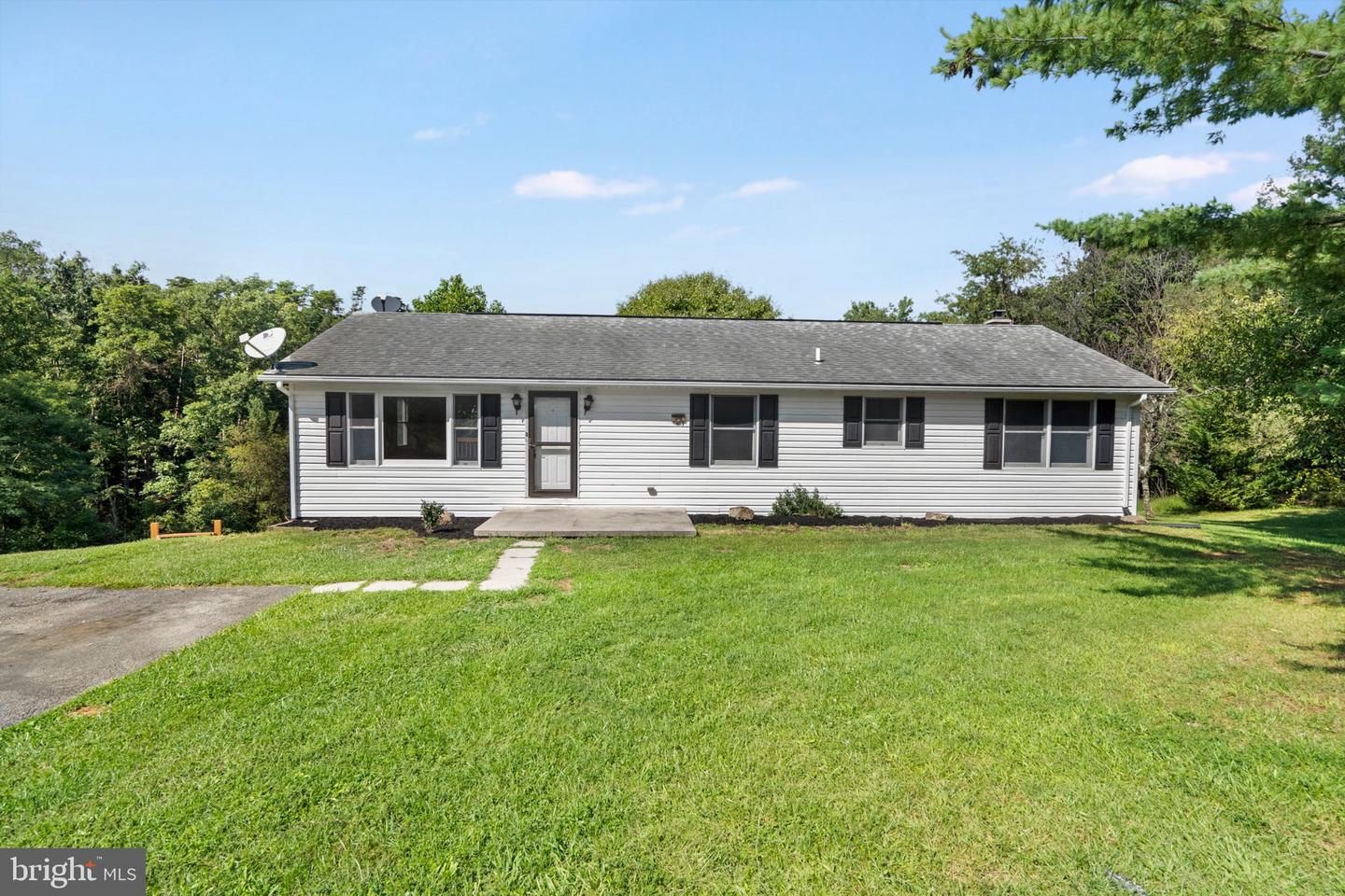 94 Bluejay Ct Property Photo 1