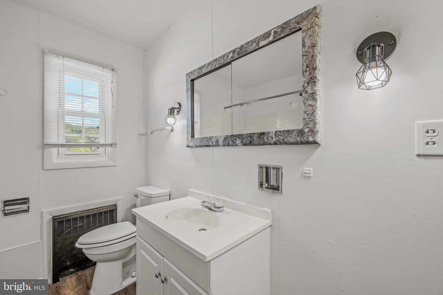 268 Wilkes St #1 Property Photo 23