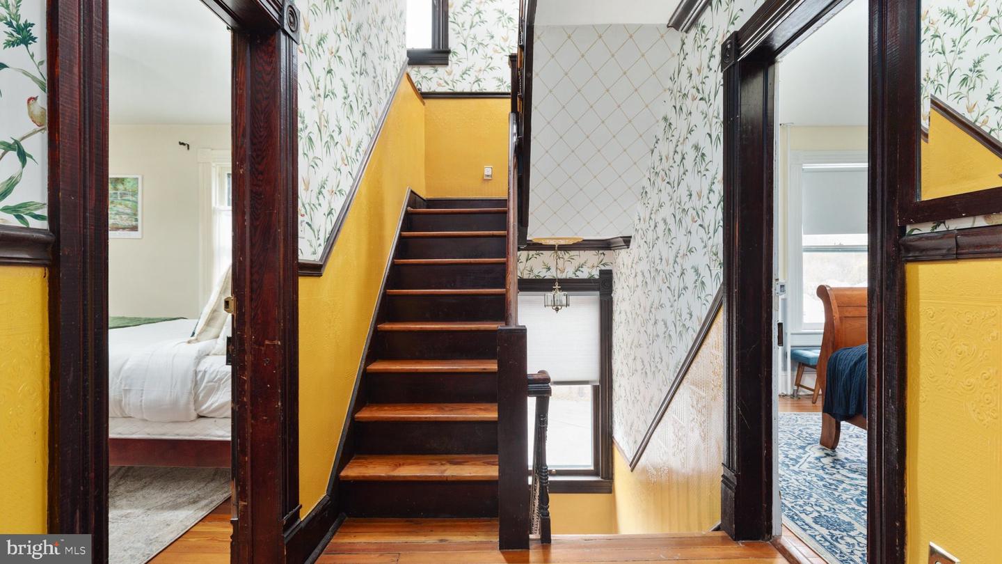 151 E Fairfax St Property Photo 28